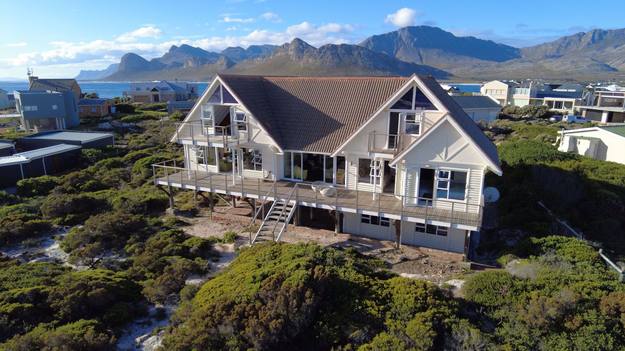 4 bedroom house for sale in Pringle Bay