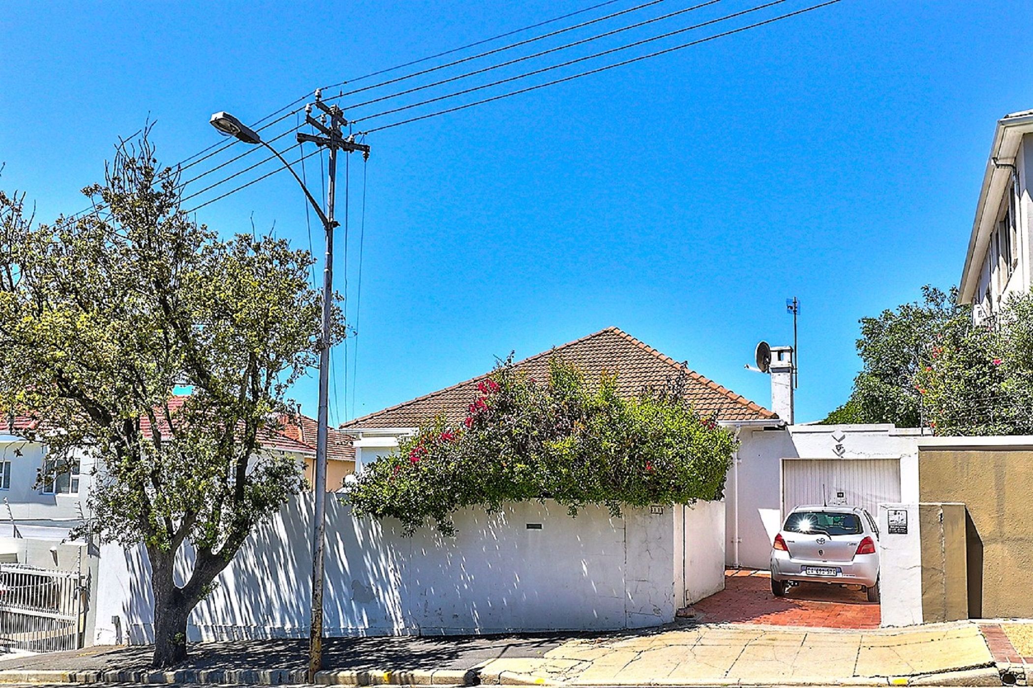 4 bedroom house for sale in Green Point (Cape Town)