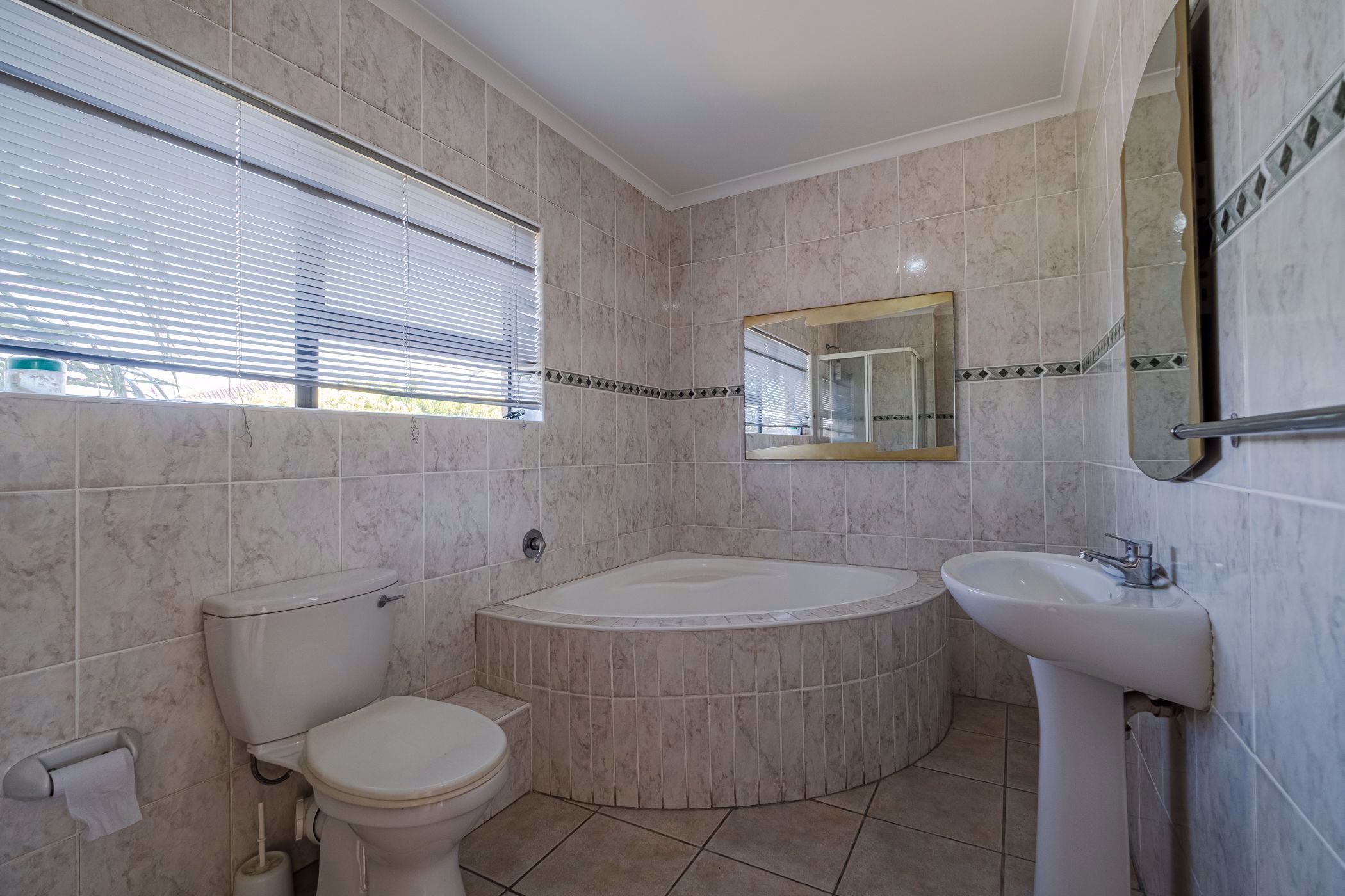 3 Bedroom House For Sale Bluewater Bay (Port Elizabeth (Gqeberha