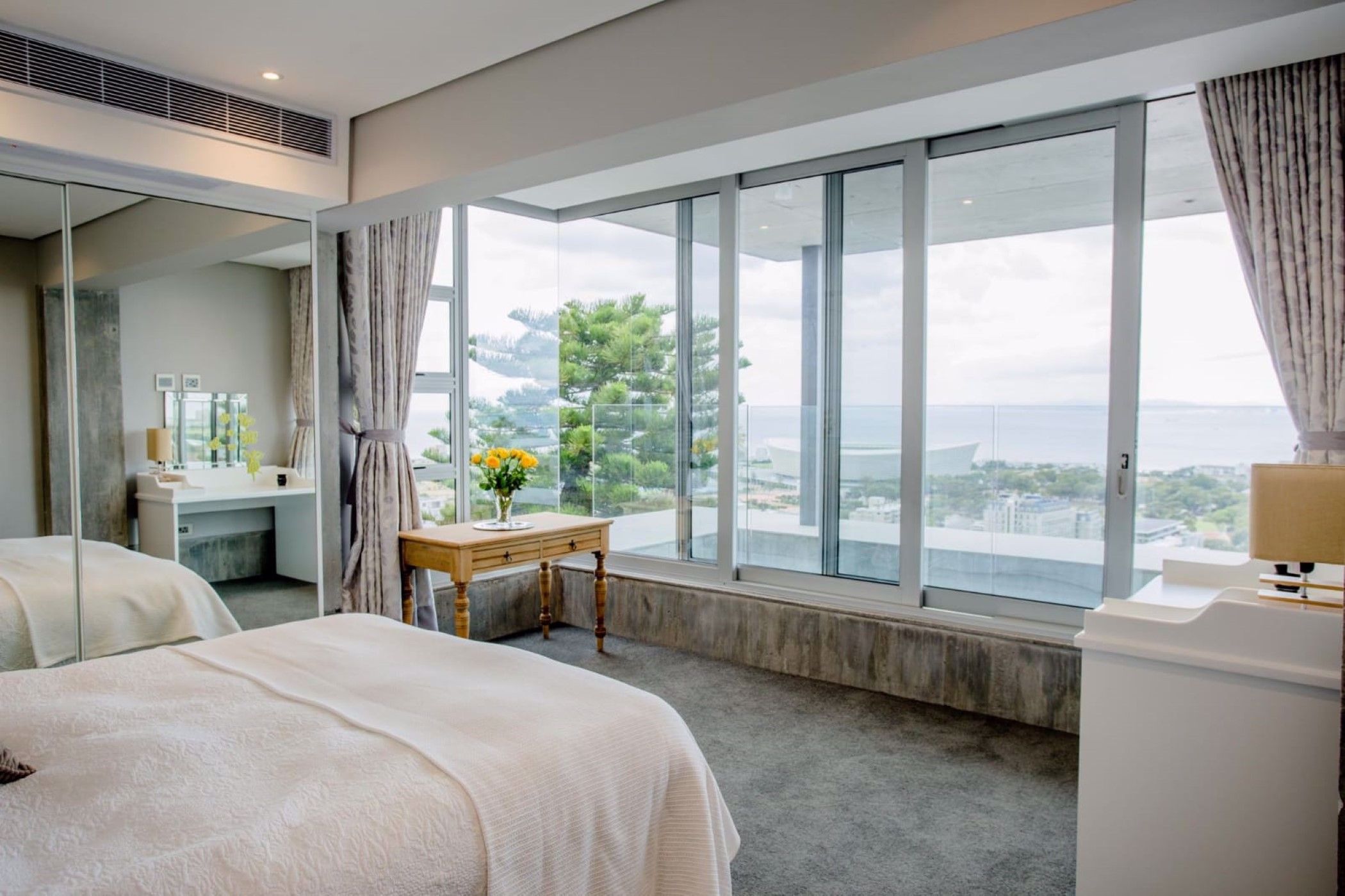 4 Bedroom House To Rent Green Point (Cape Town) ASL1571962 Pam