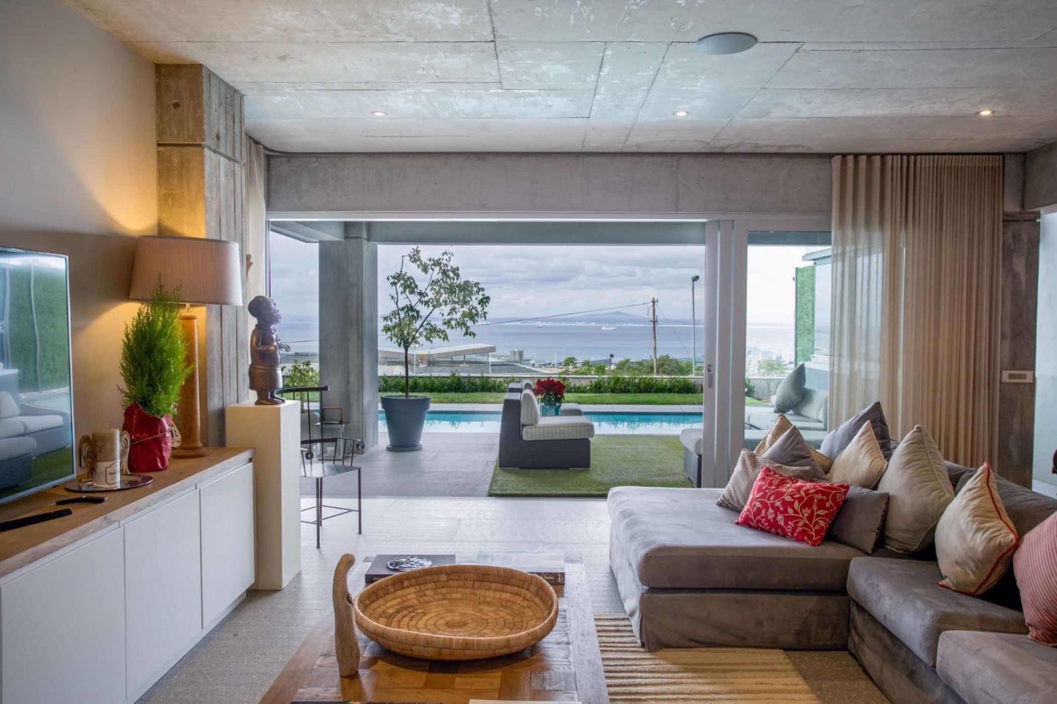 4 Bedroom House To Rent Green Point (Cape Town) ASL1571962 Pam