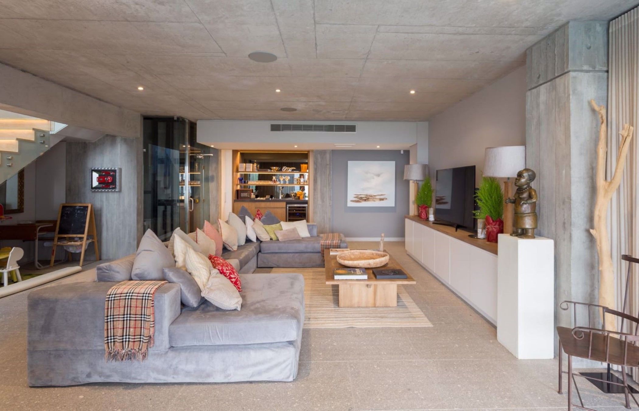 4 Bedroom House To Rent Green Point (Cape Town) ASL1571962 Pam