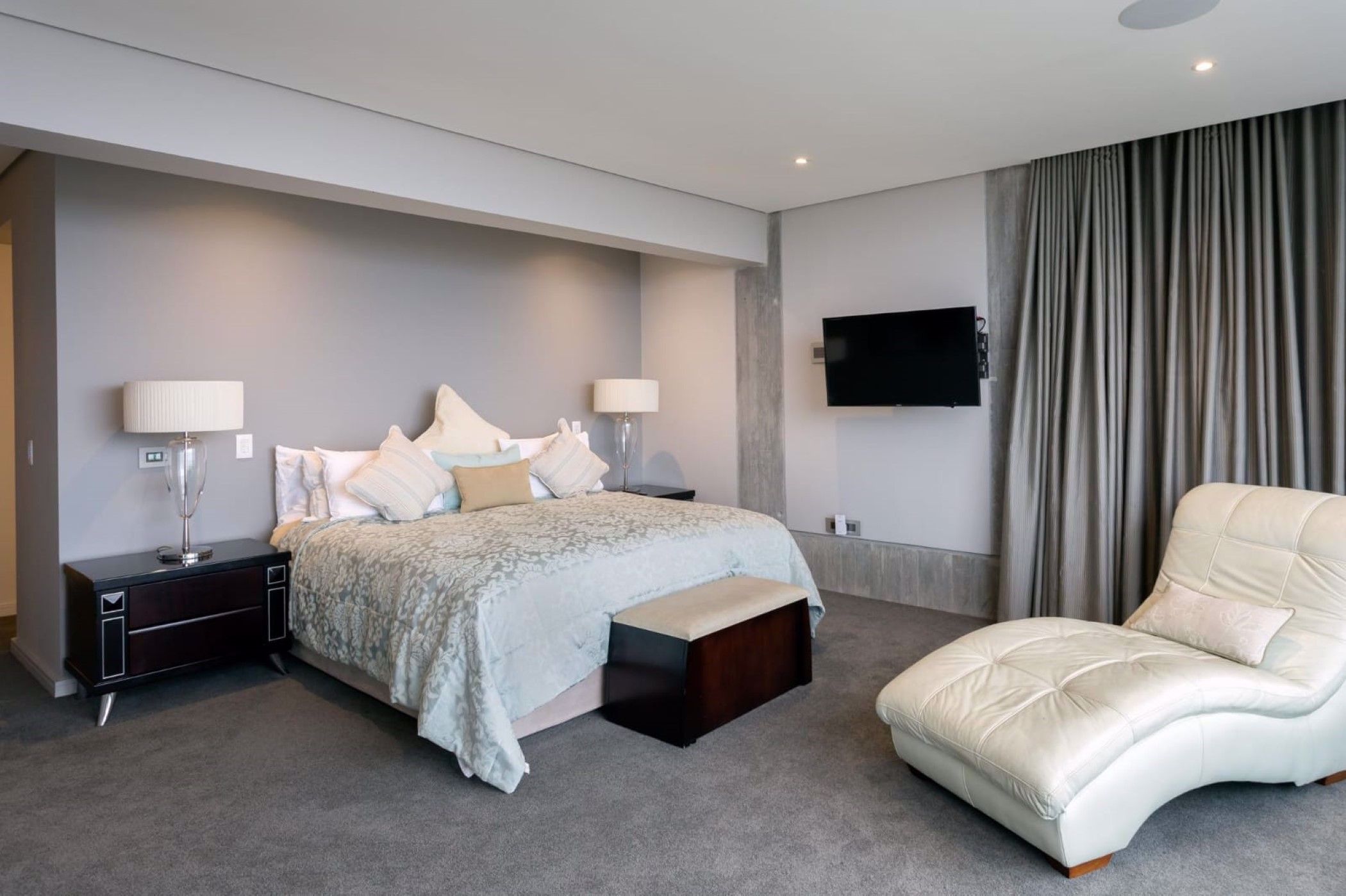 4 Bedroom House To Rent Green Point (Cape Town) ASL1571962 Pam