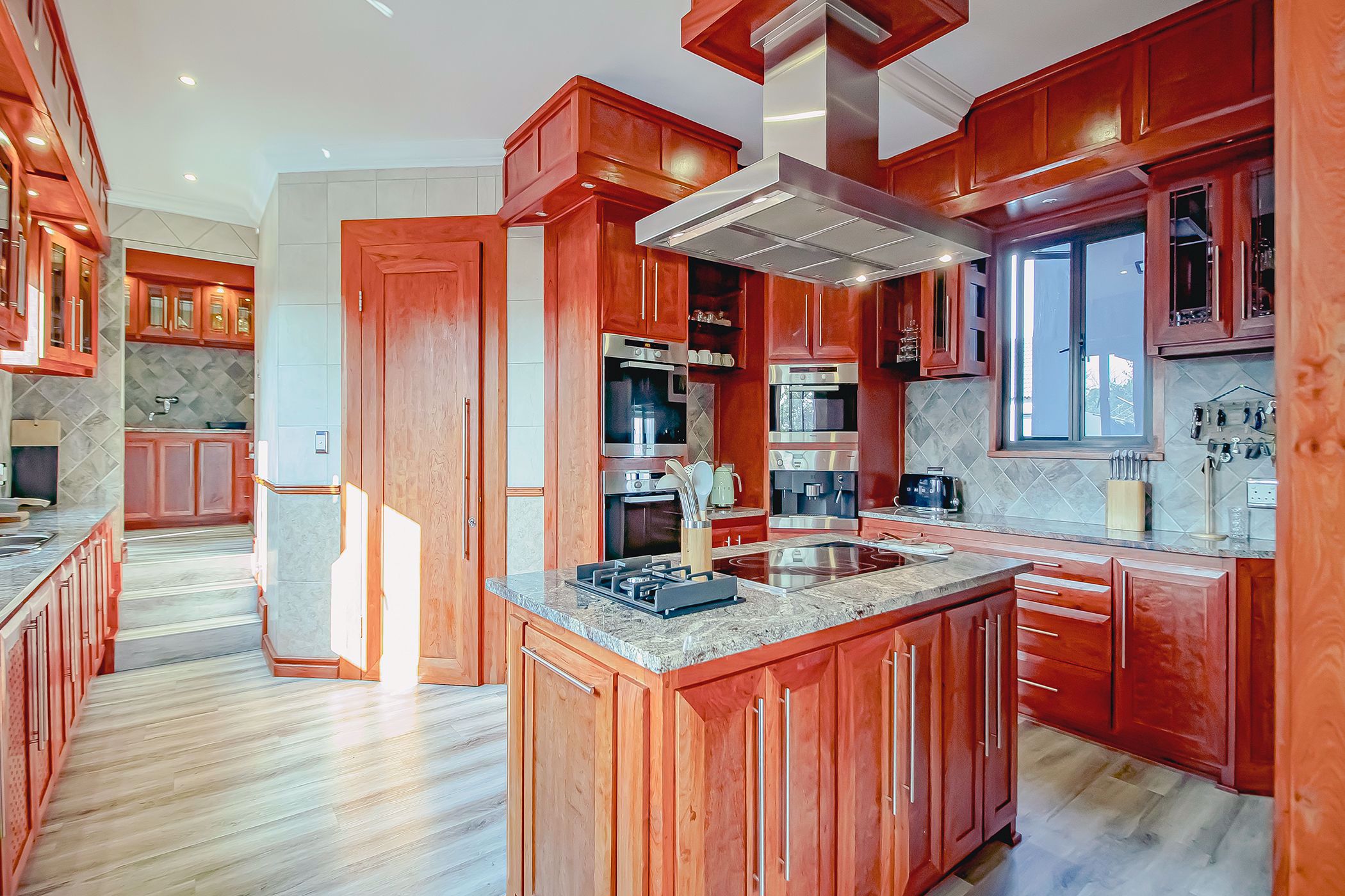 6 Bedroom House For Sale Cornwall Hill CN1571033 Pam Golding