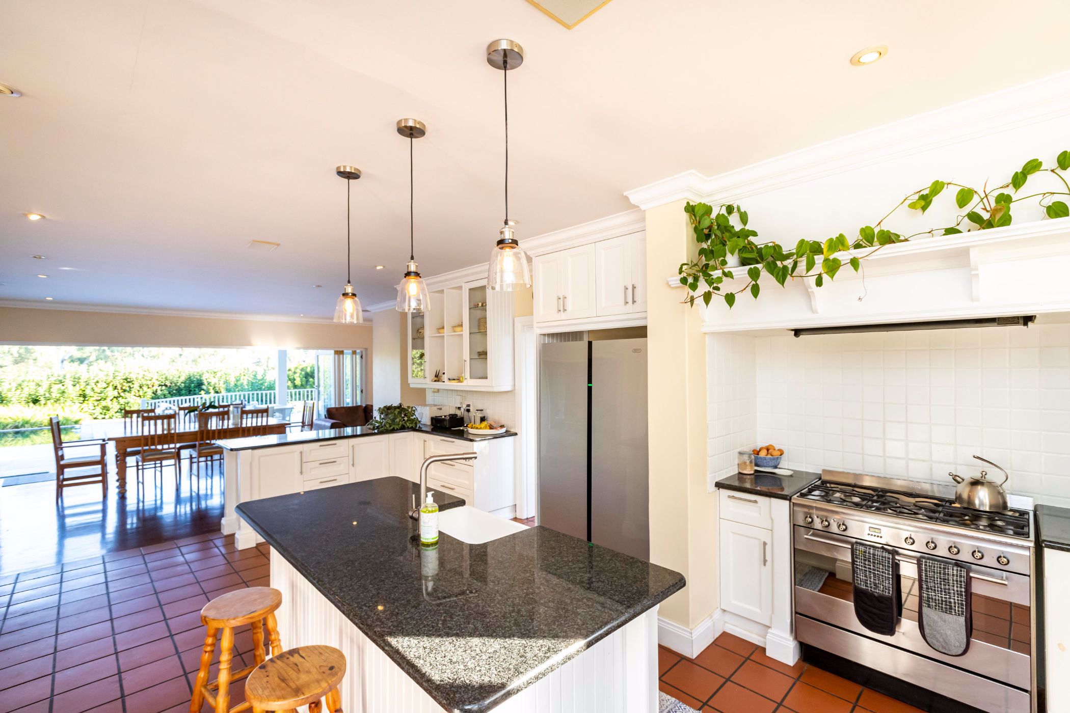 5 Bedroom House For Sale Abbotsford (East London) 1ET1571329 Pam