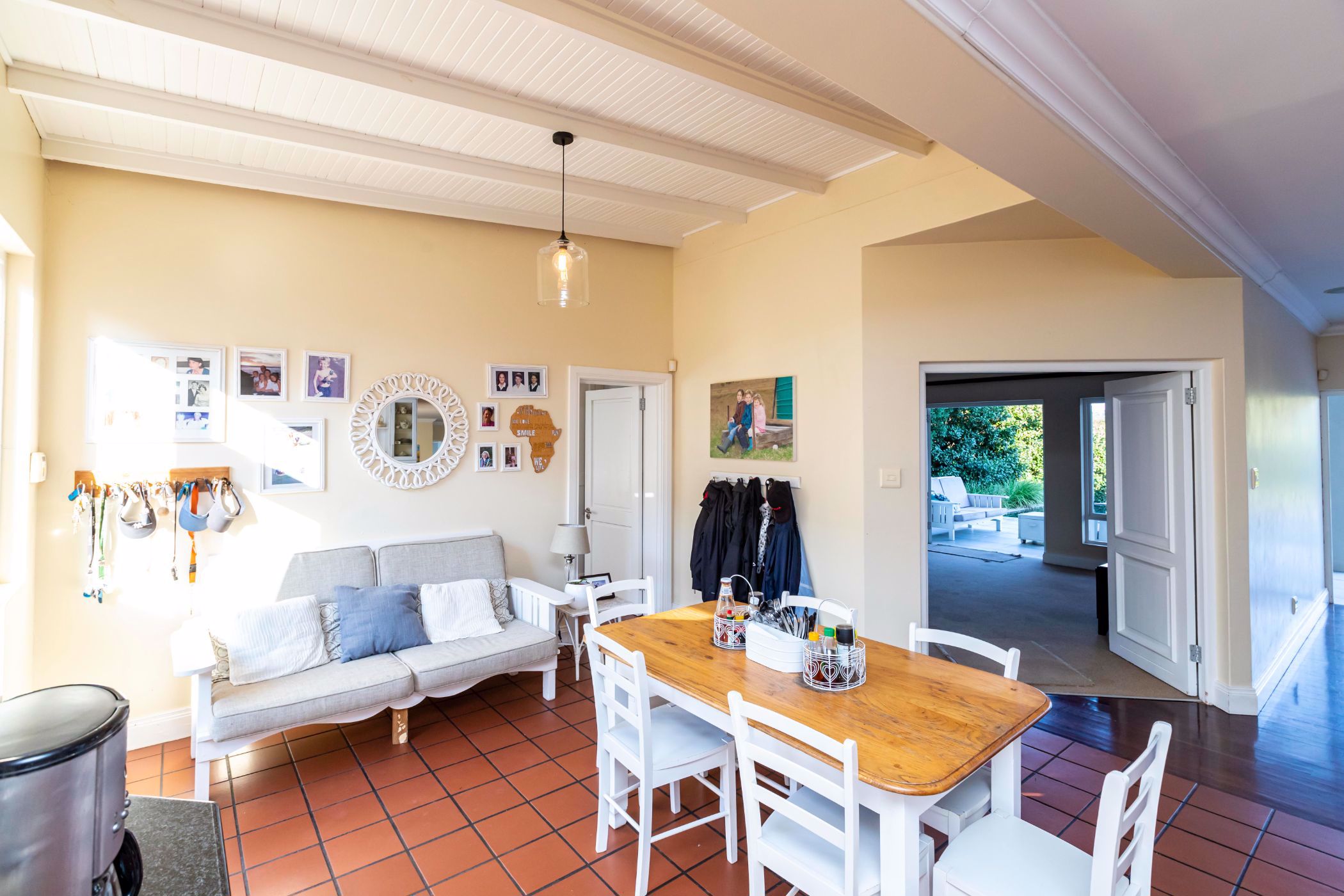 5 Bedroom House For Sale Abbotsford (East London) 1ET1571329 Pam