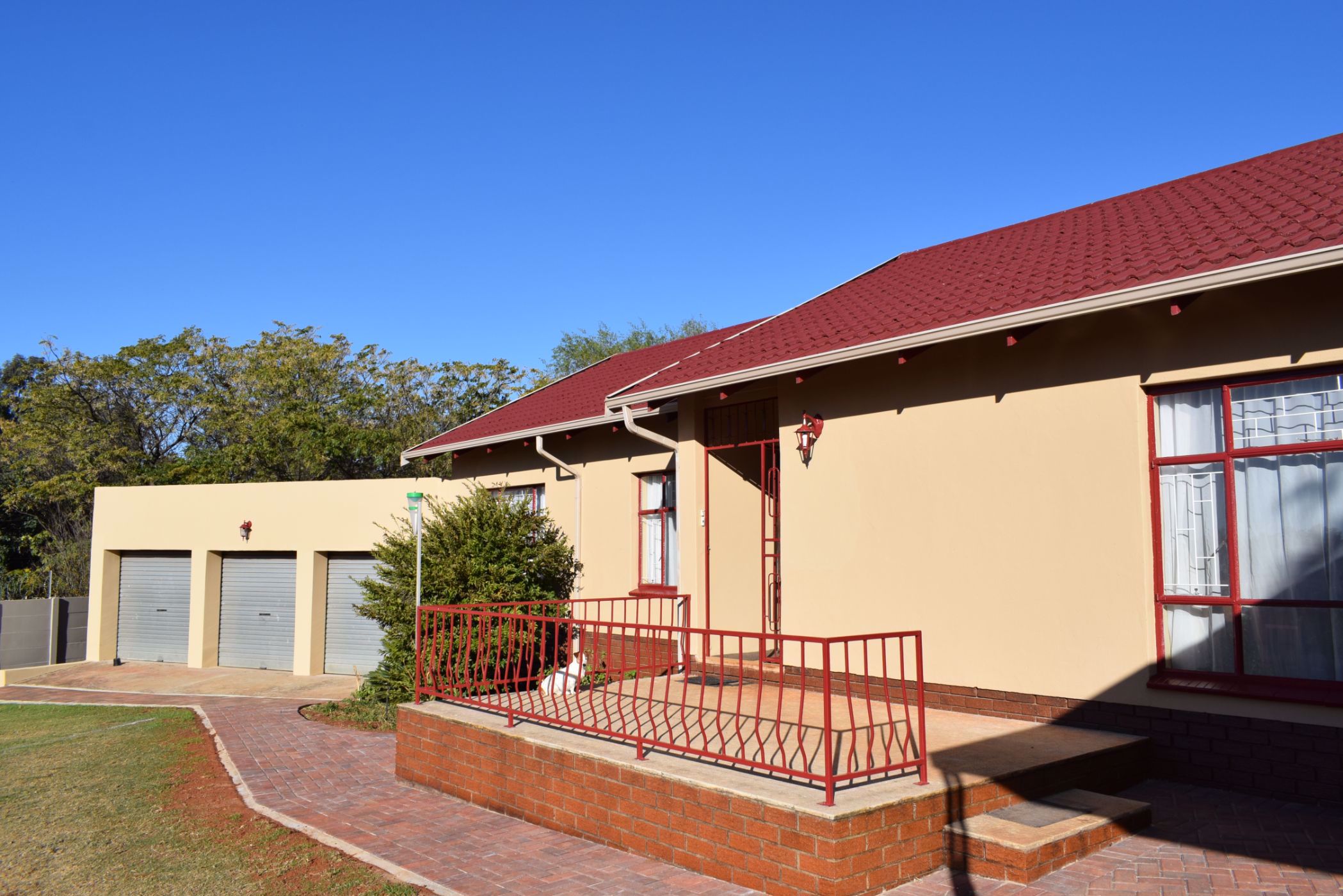 5 bedroom house for sale in Rensburg