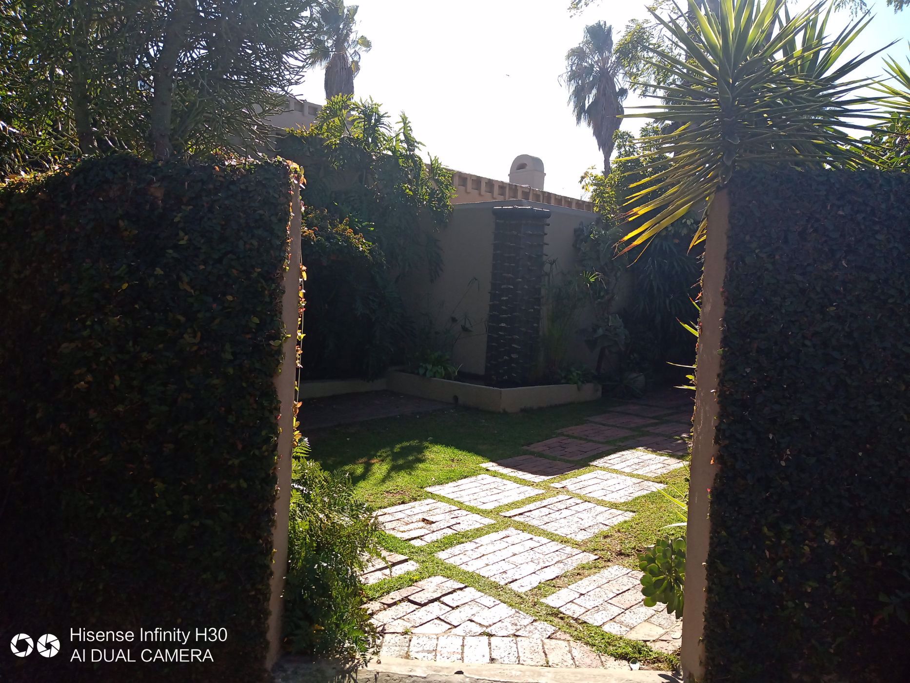 2 bedroom cottage to rent in Sunninghill Gardens