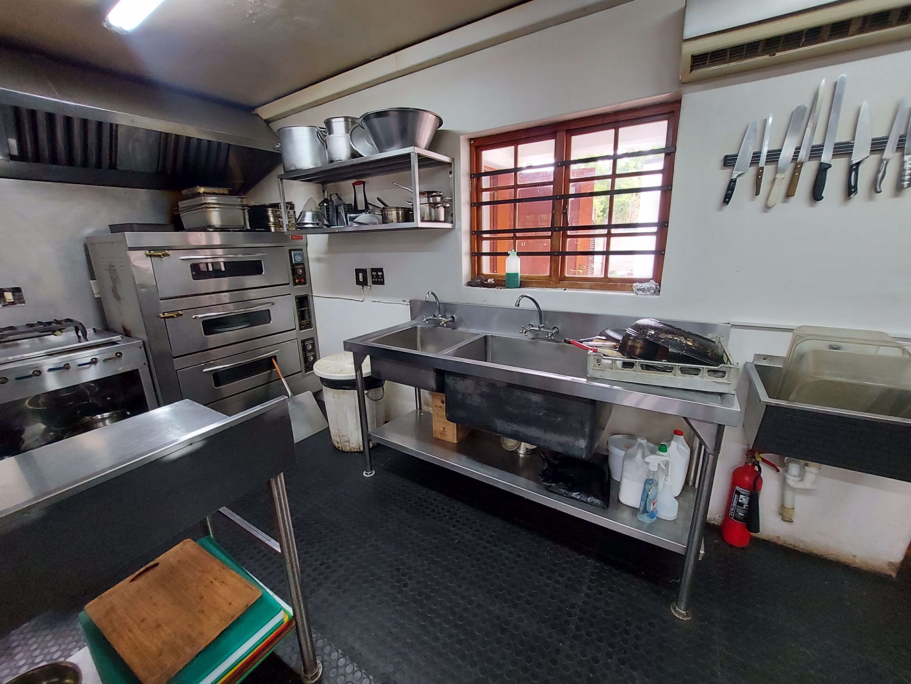 6 Guest Room Guesthouse For Sale Riebeek Kasteel RV1628577 Pam