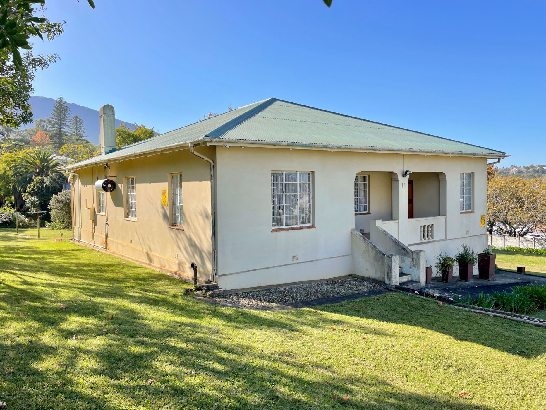 3 bedroom house for sale in Swellendam