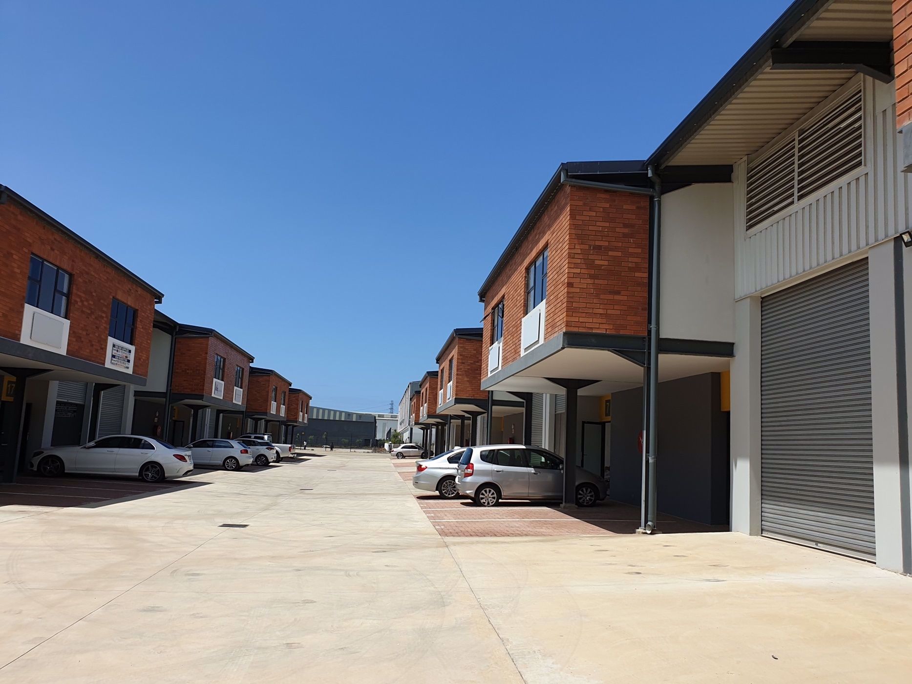 184 m&sup2; commercial industrial property for sale in Cornubia