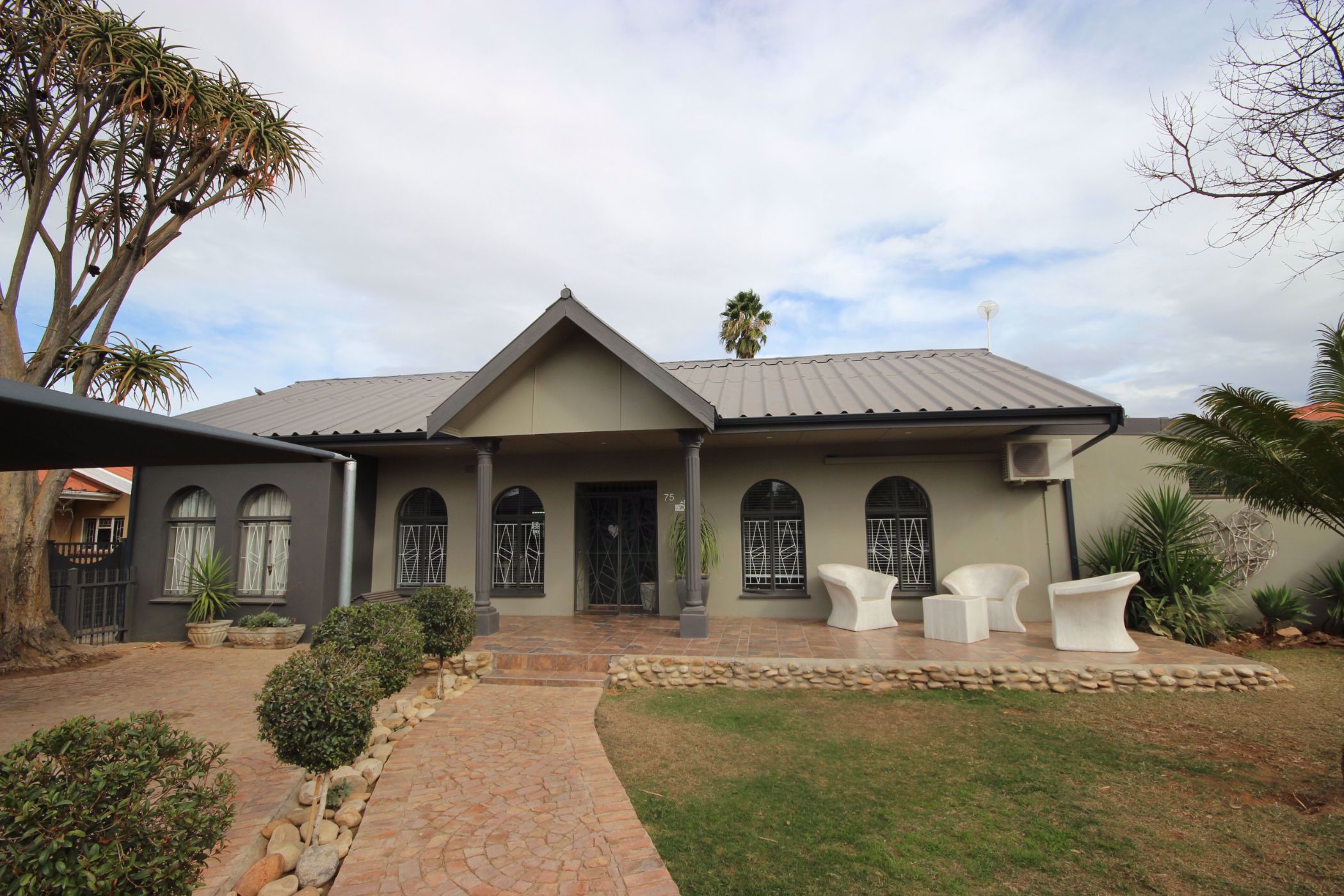 7 Bedroom House For Sale Wesbank (Oudtshoorn) 1OU1574107 Pam