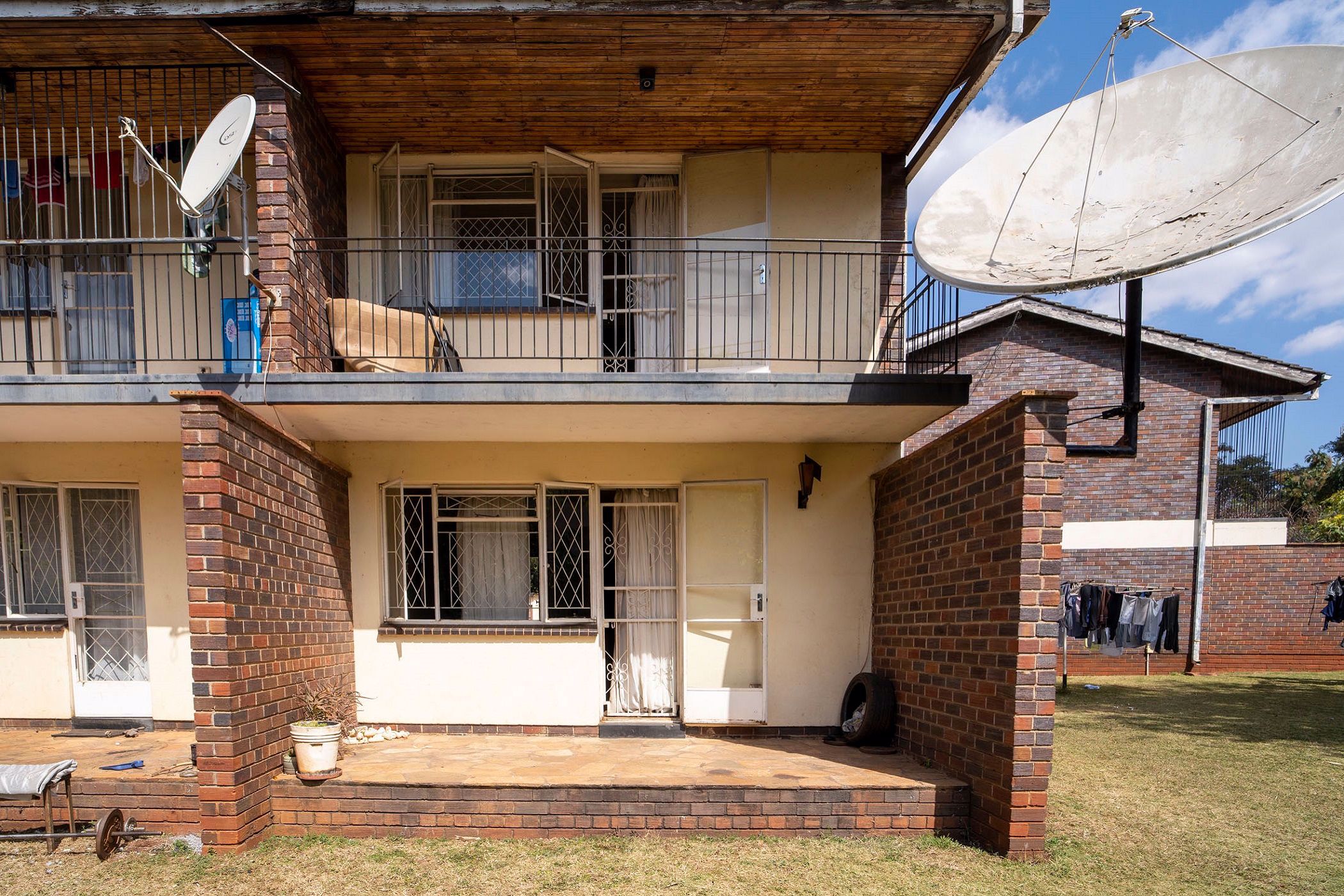 2 Bedroom Apartment For Sale Avondale West (Zimbabwe) 3ZB1574324