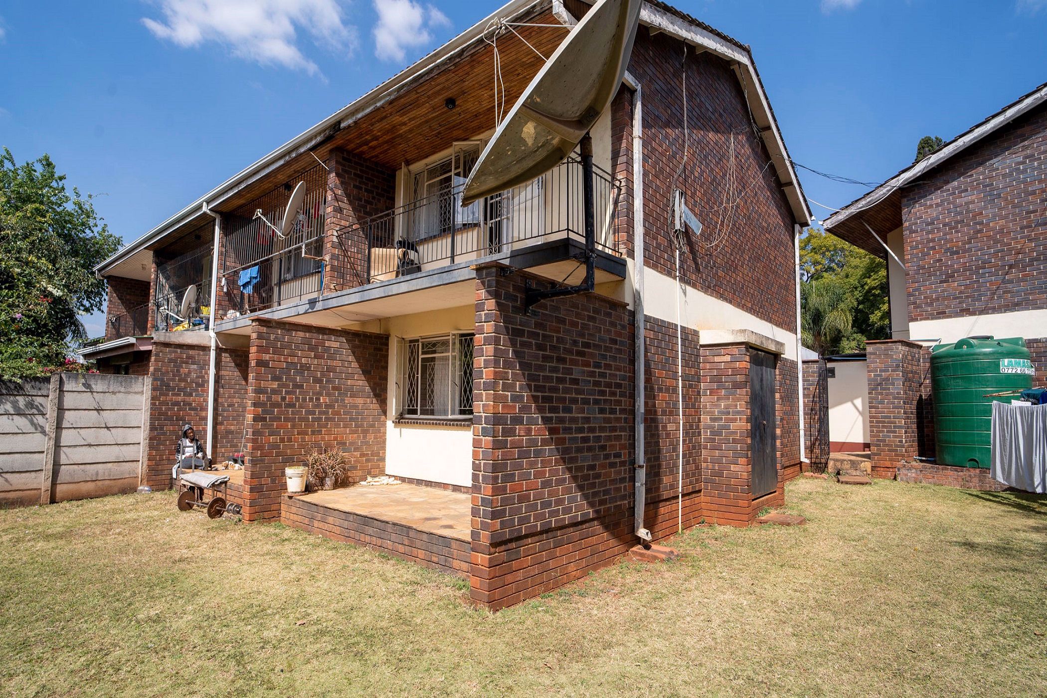 2 Bedroom Apartment For Sale Avondale West (Zimbabwe) 3ZB1574324