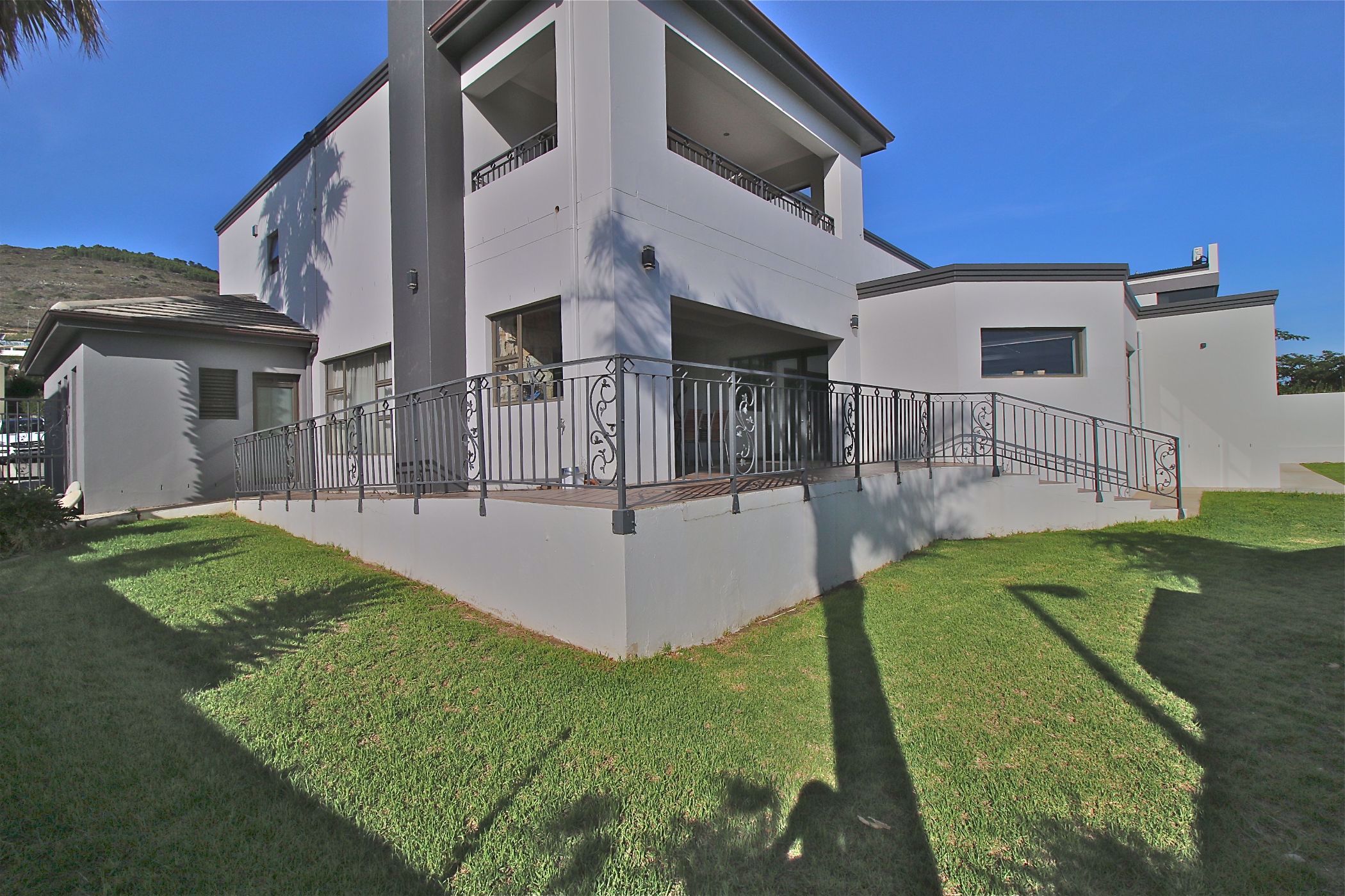 5 Bedroom Security Estate Home For Sale Estate 1PLA1572979 Pam Golding Properties