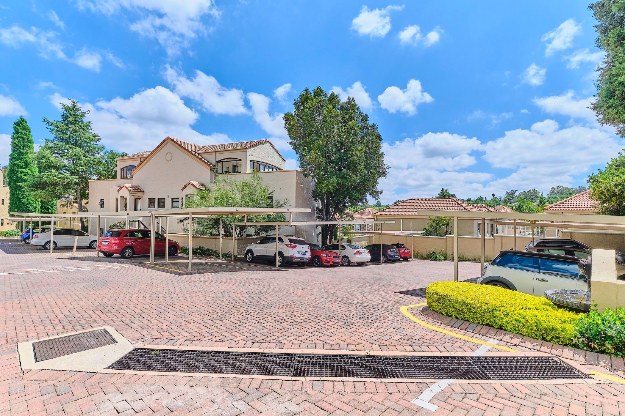 2 Bedroom Garden Apartment For Sale River Club (Sandton) HP1576706 Pam Golding Properties