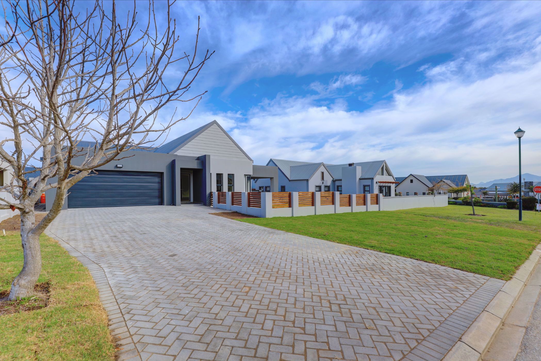 3 Bedroom House For Sale Blue Mountain GEO1578539 Pam Golding