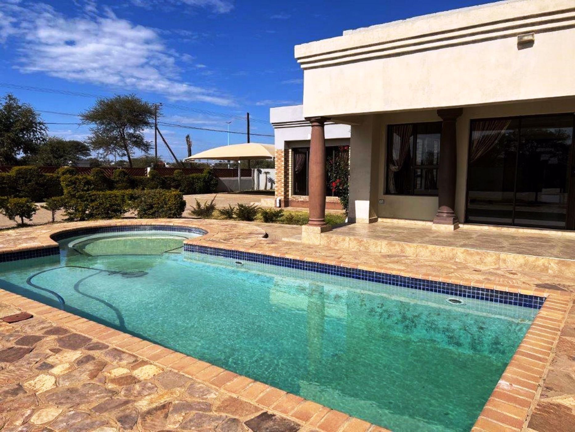 10 Bedroom House For Sale Gaborone North (Botswana) 3BO1577484