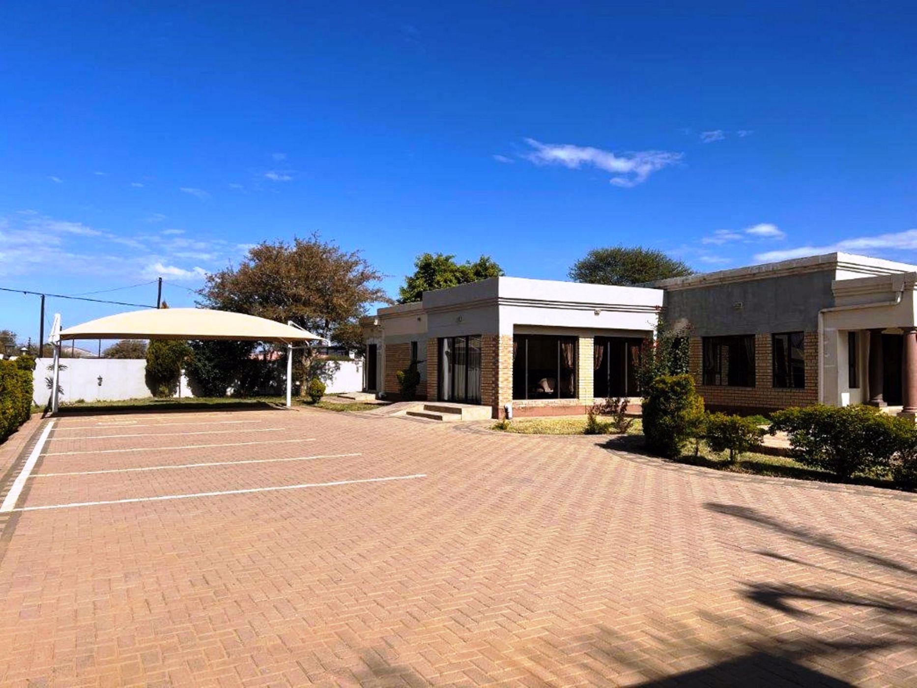 10 Bedroom House For Sale Gaborone North (Botswana) 3BO1577484