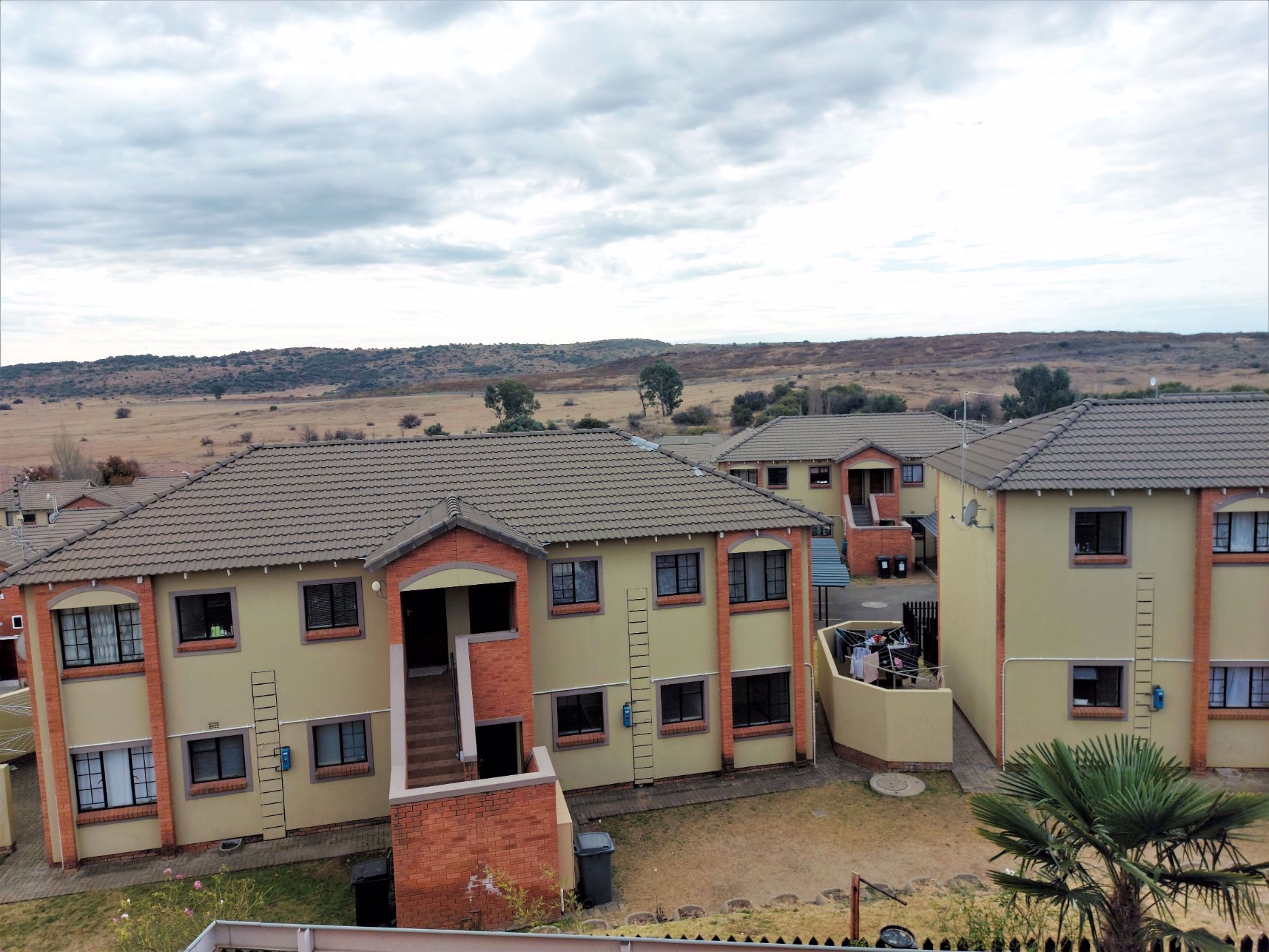 2 Bedroom Apartment For Sale Hillside (Bloemfontein) 1BX1577295