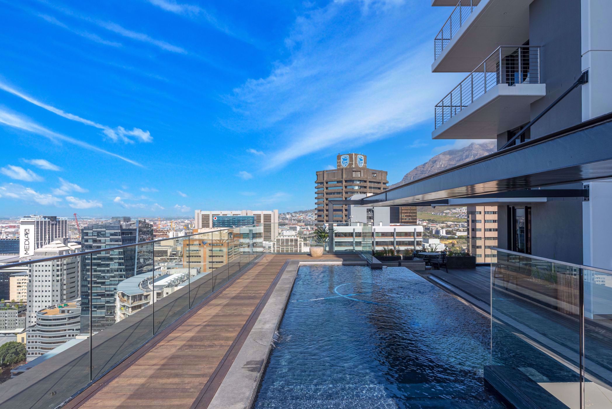 2 Bedroom Apartment For Sale Cape Town Central AS1577880 Pam