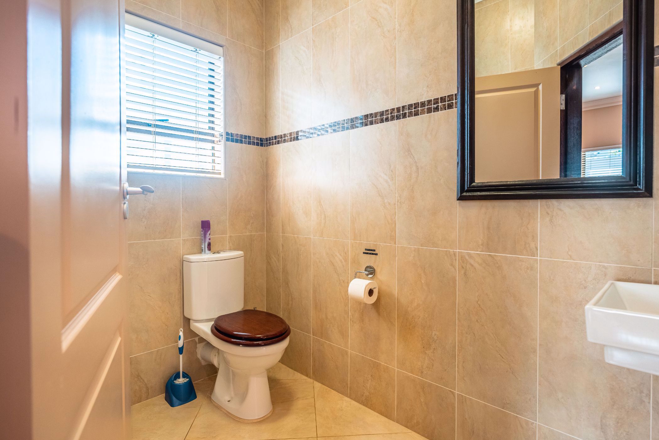 4 Bedroom House For Sale Sheffield Beach 1BD1577790 Pam Golding