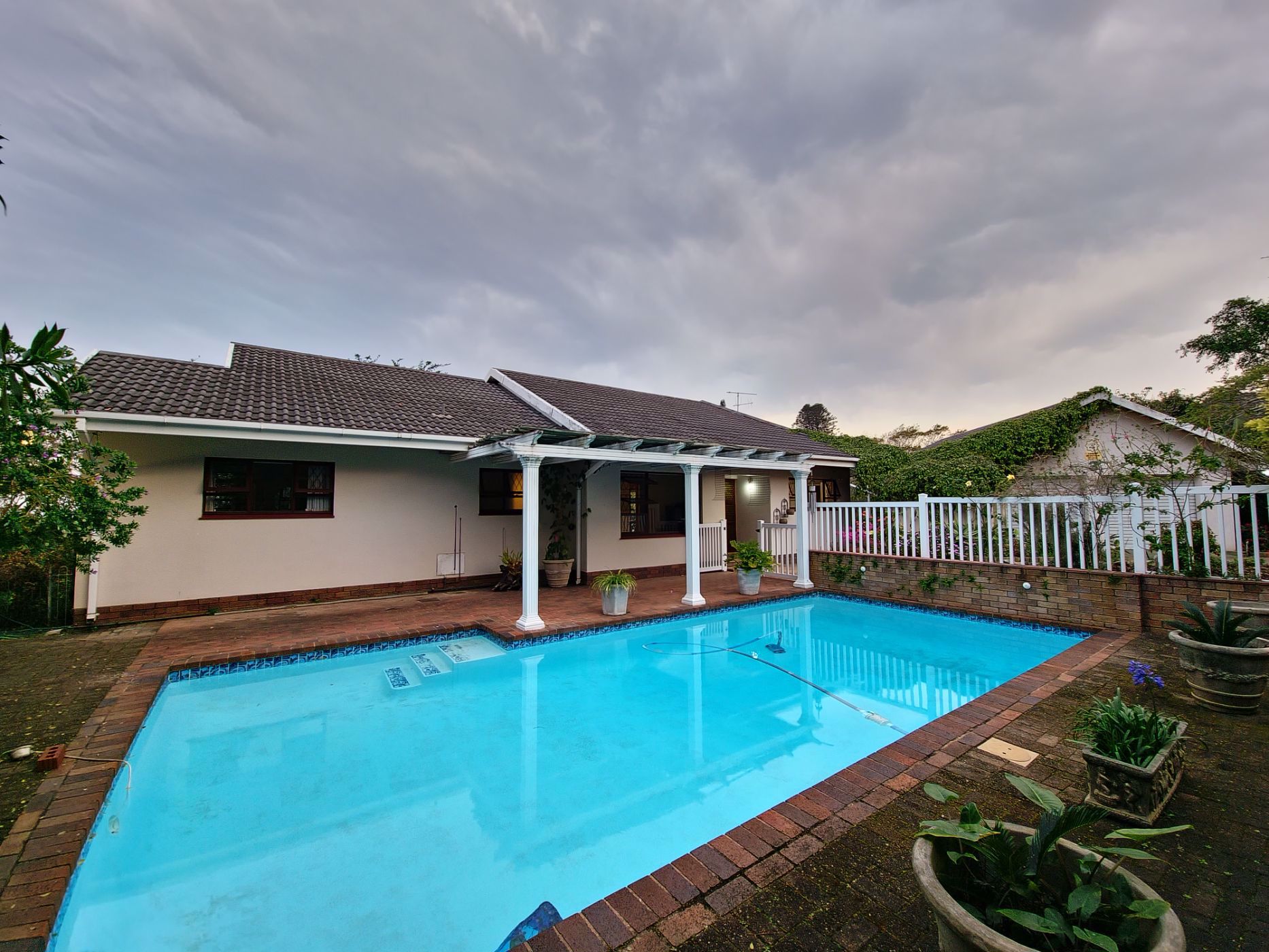 4 bedroom house for sale in Umtentweni