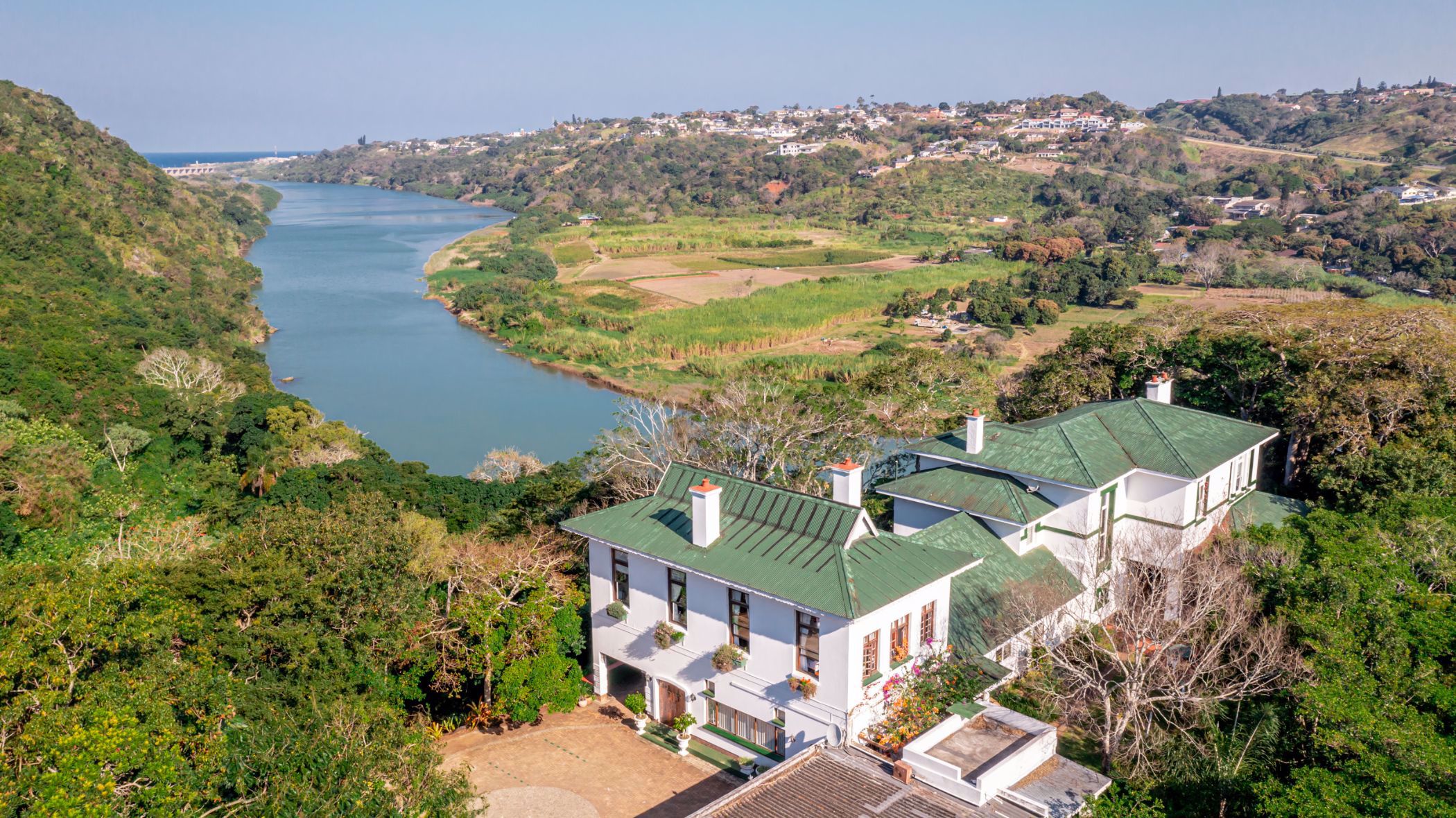 9 bedroom house for sale in Umtentweni