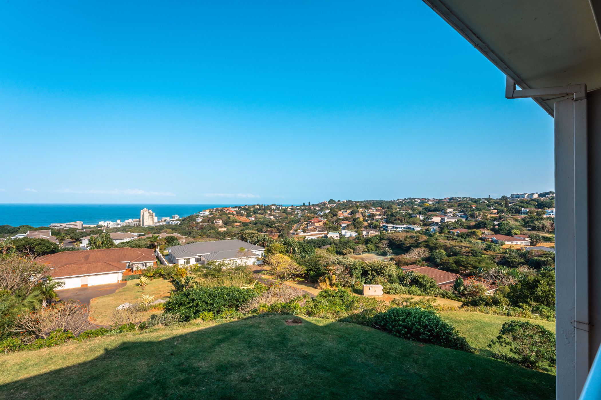 4 bedroom apartment for sale in Beverley Hills Estate 