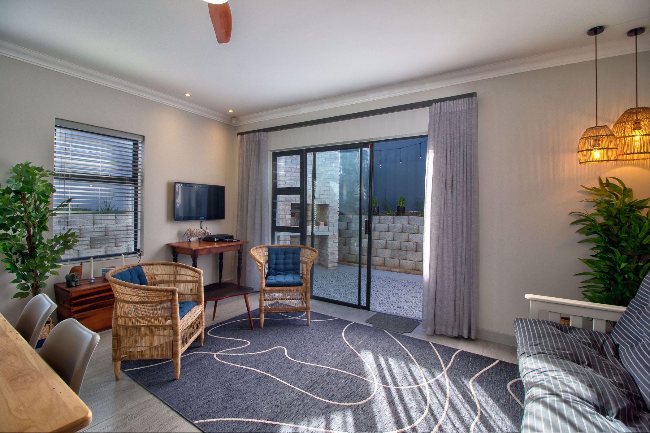 2 Bedroom House To Rent Kenton on Sea 1KO1654839 Pam Golding