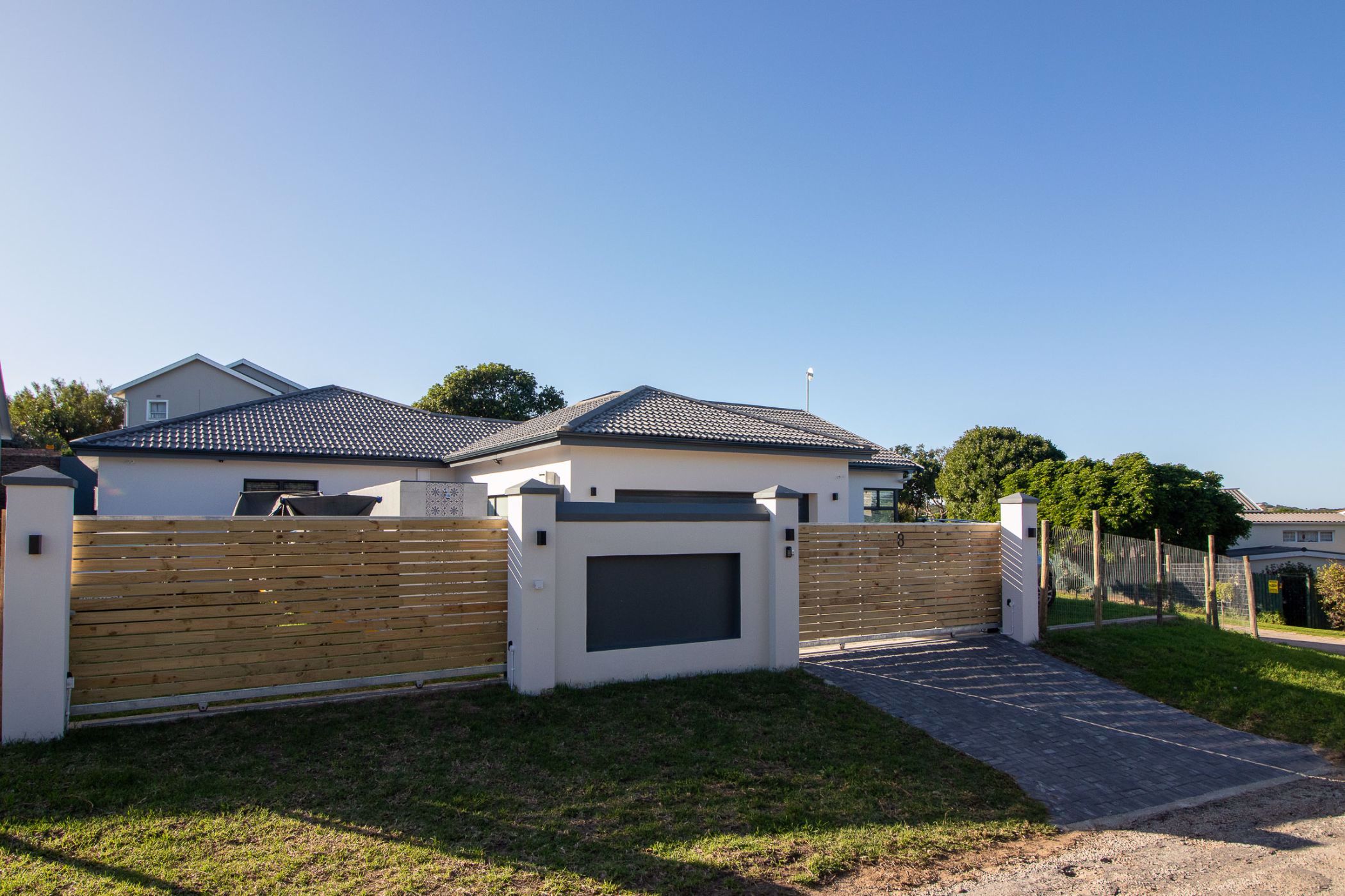 2 Bedroom House To Rent Kenton on Sea 1KO1654839 Pam Golding