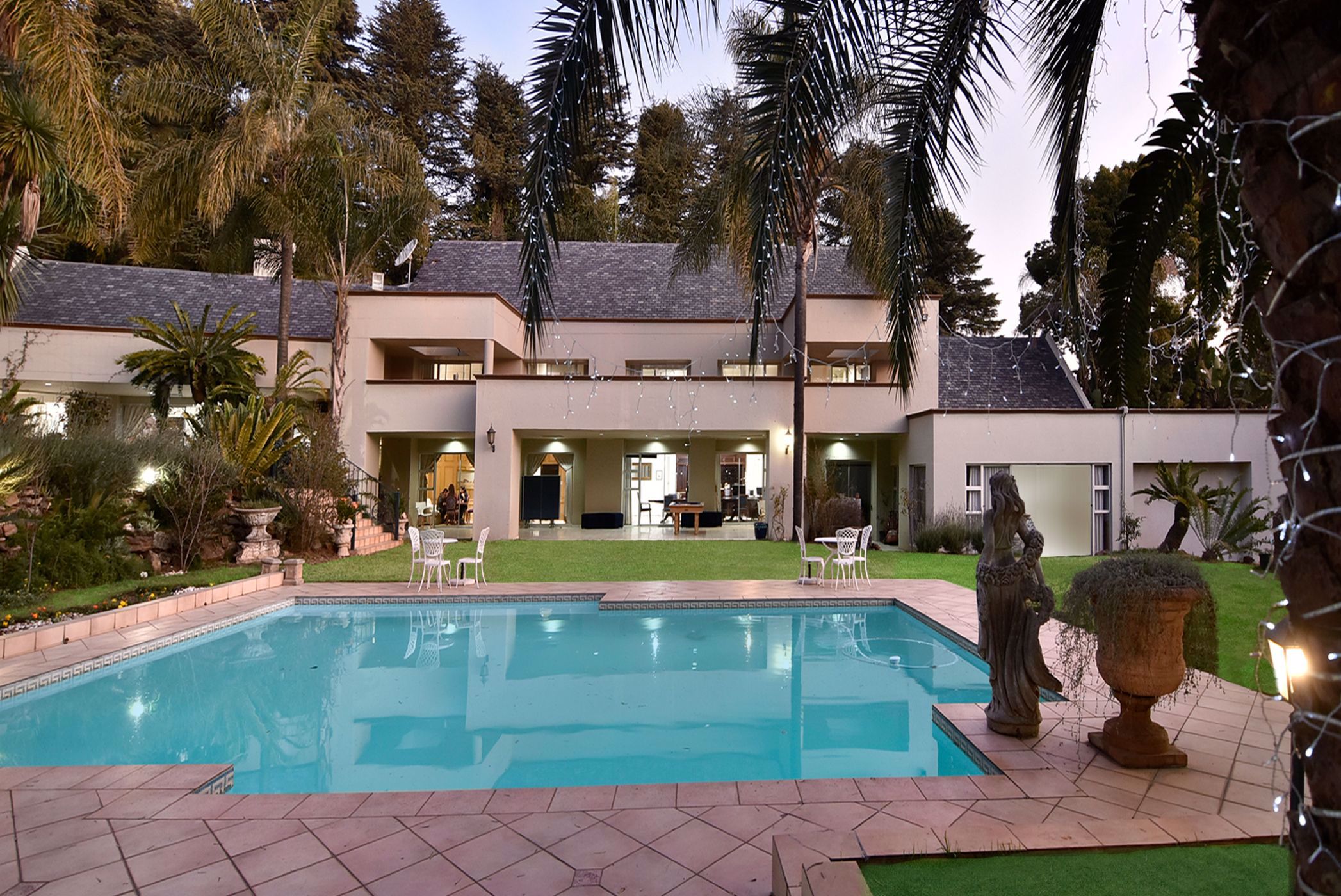 5 Bedroom House For Sale Hyde Park (Sandton) HP1581599 Pam