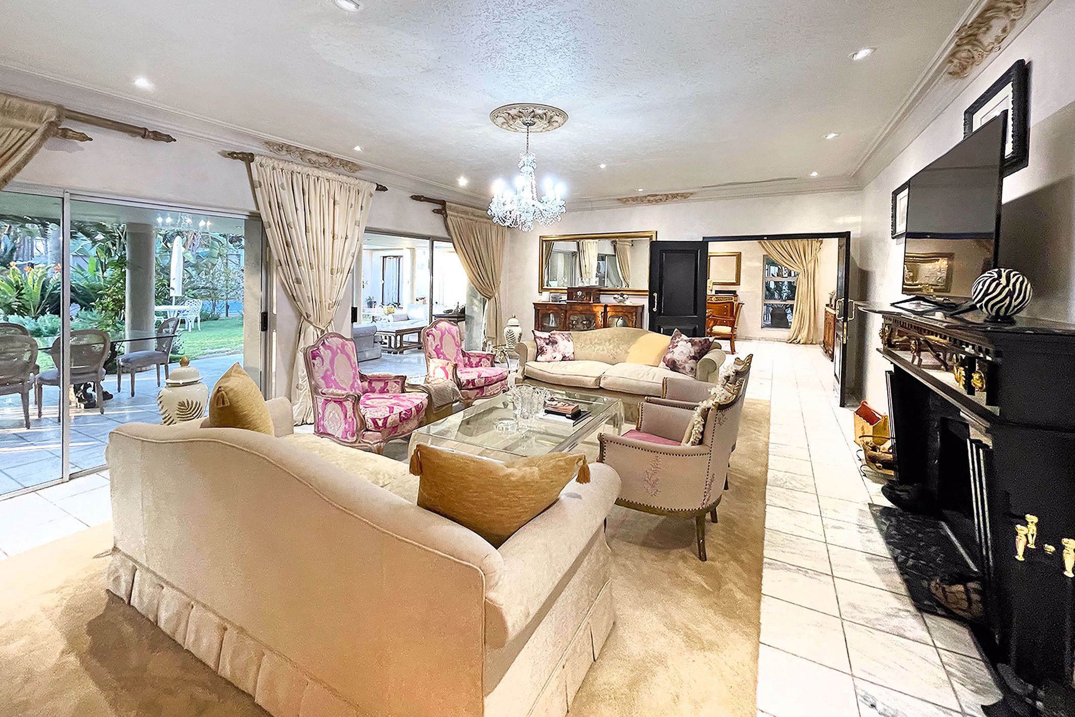 5 Bedroom House For Sale Hyde Park (Sandton) HP1581599 Pam