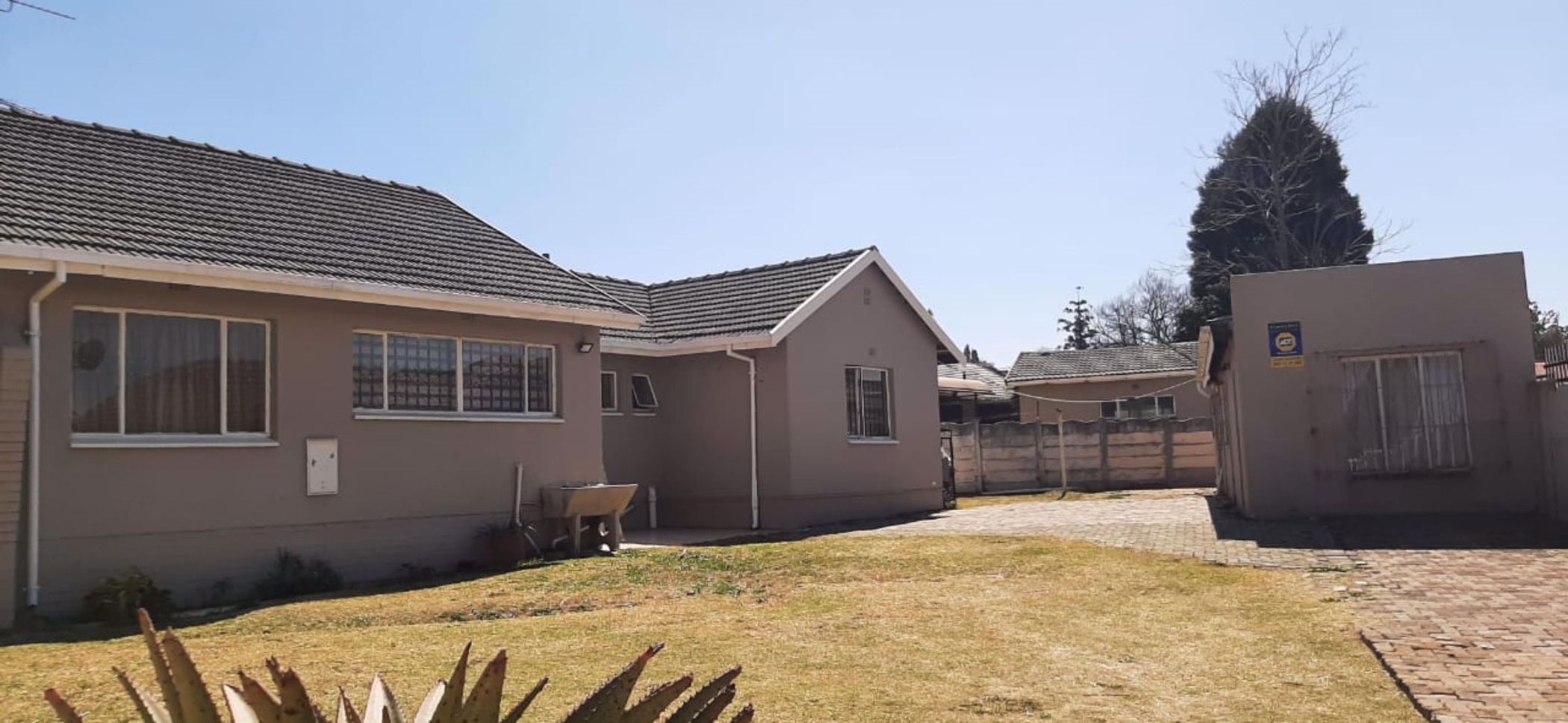 3 Bedroom House For Sale Kibler Park 1GV1580246 Pam Golding