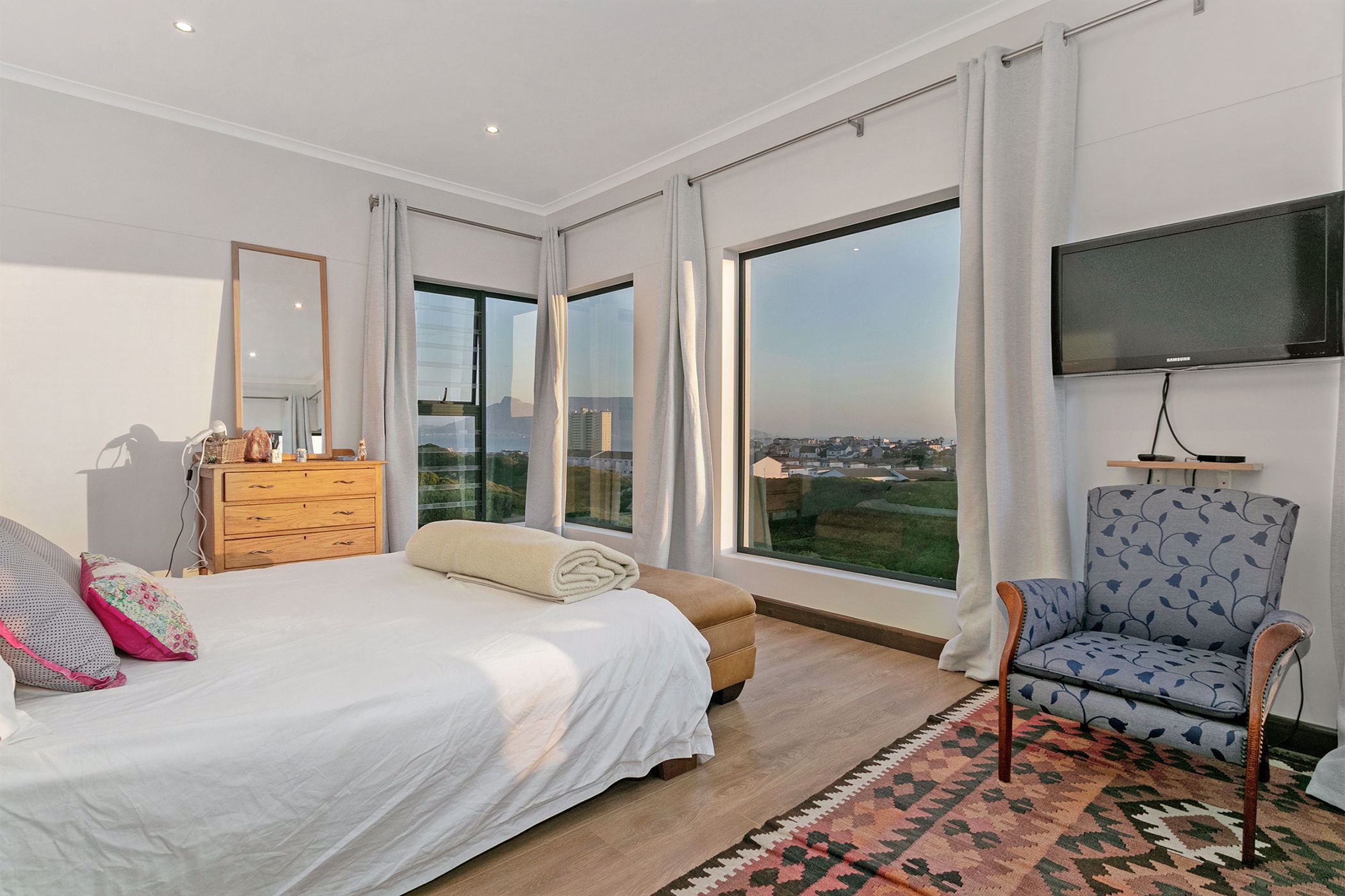 5 Bedroom House For Sale Big Bay 1TV1579184 Pam Golding Properties