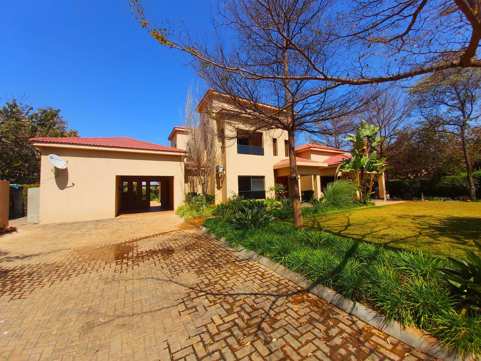 4 bedroom double-storey house to rent in Lilayi (Zambia)
