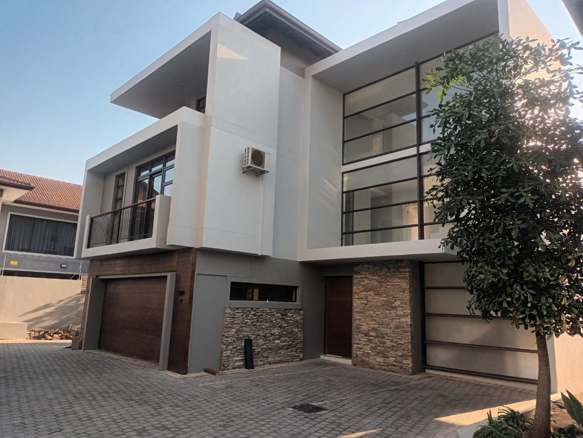 5 bedroom townhouse for sale in Izinga
