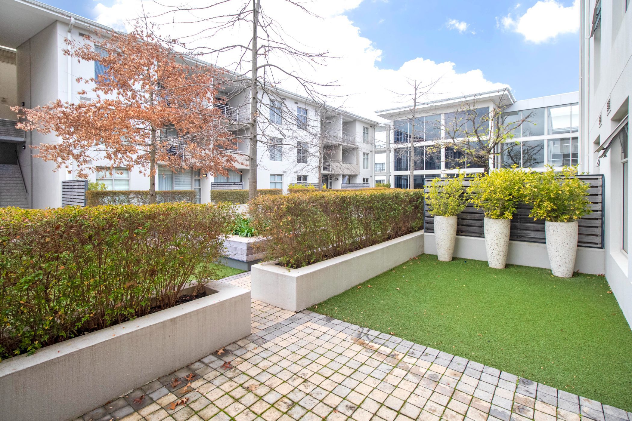 2 Bedroom Apartment For Sale Stellenbosch Central ST1583038 Pam