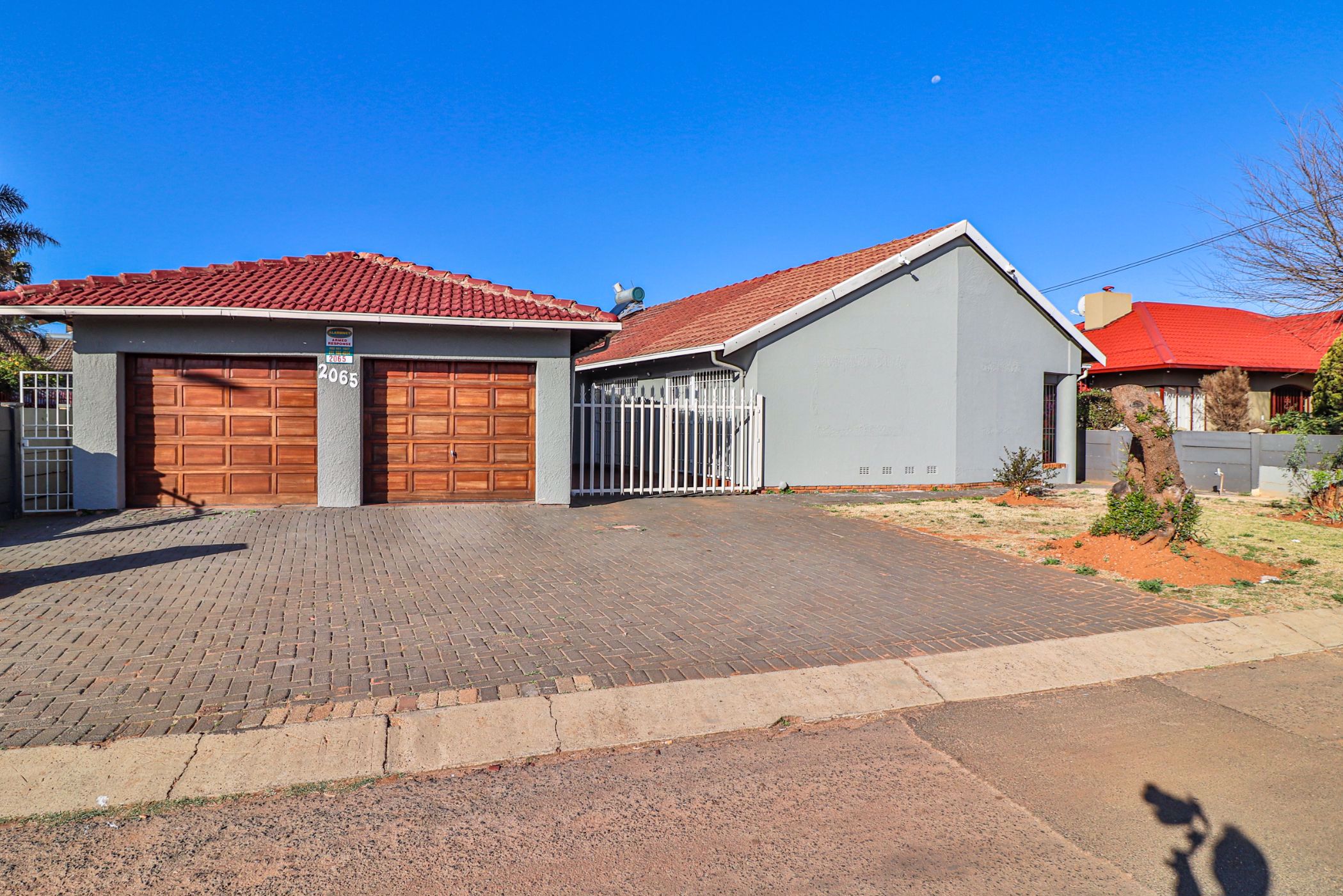 4 Bedroom House For Sale Lenasia South 1GV1579949 Pam Golding