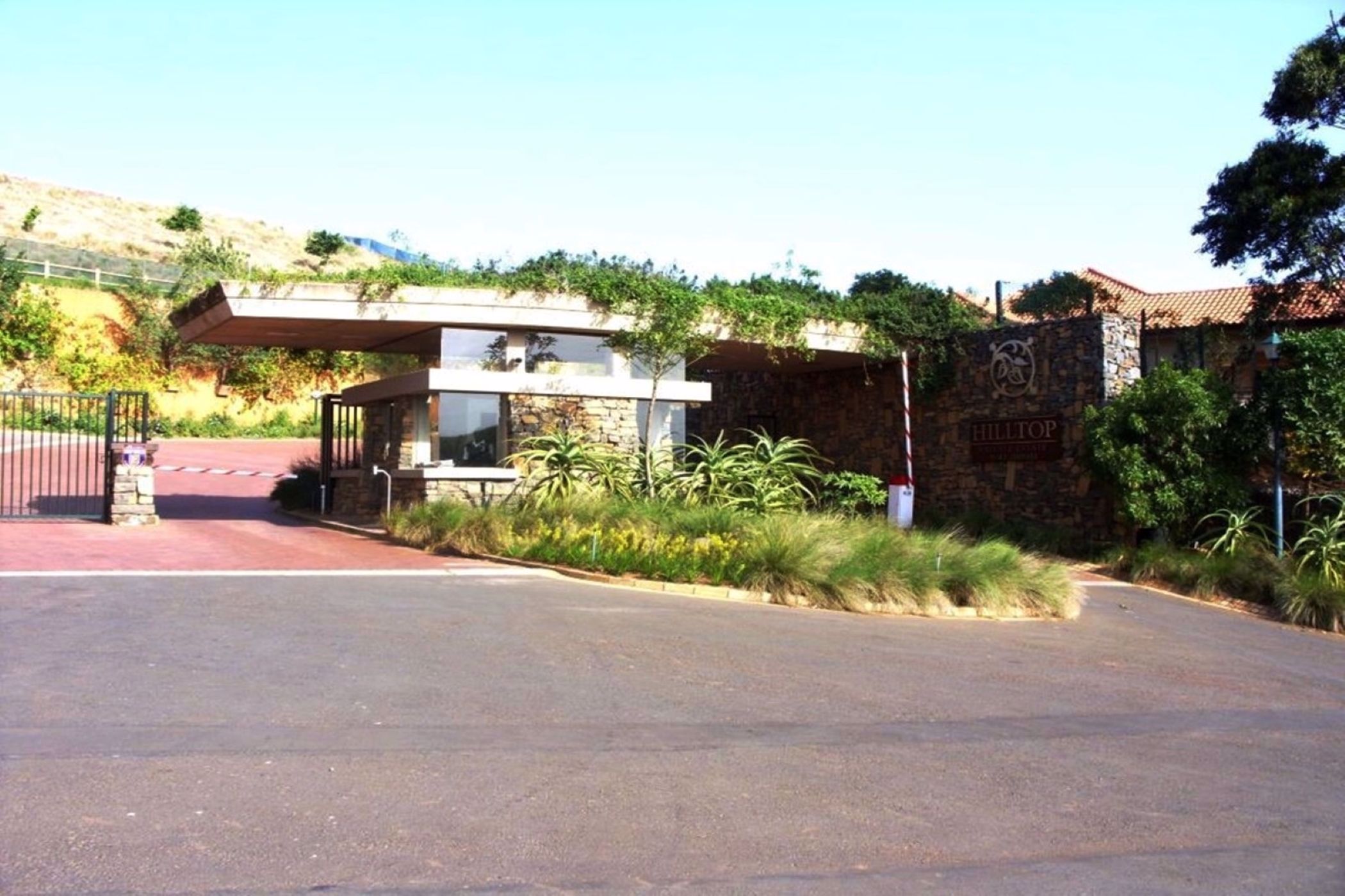 1735 m&sup2; residential vacant land for sale in Hilltop Estate