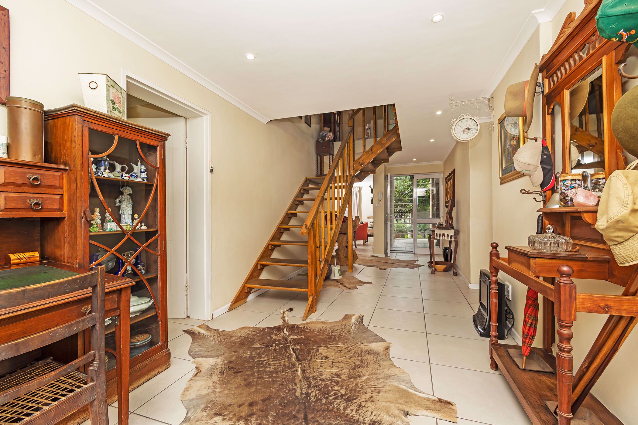 7 Bedroom Doublestorey House For Sale Valmary Park DBV1509252