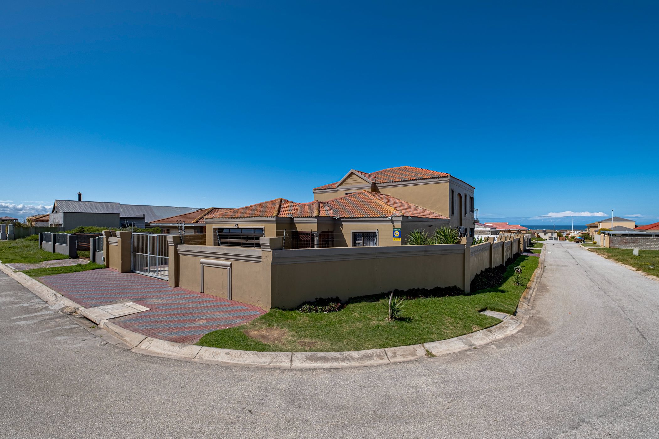 5 Bedroom House For Sale Bluewater Bay (Gqeberha (Port Elizabeth