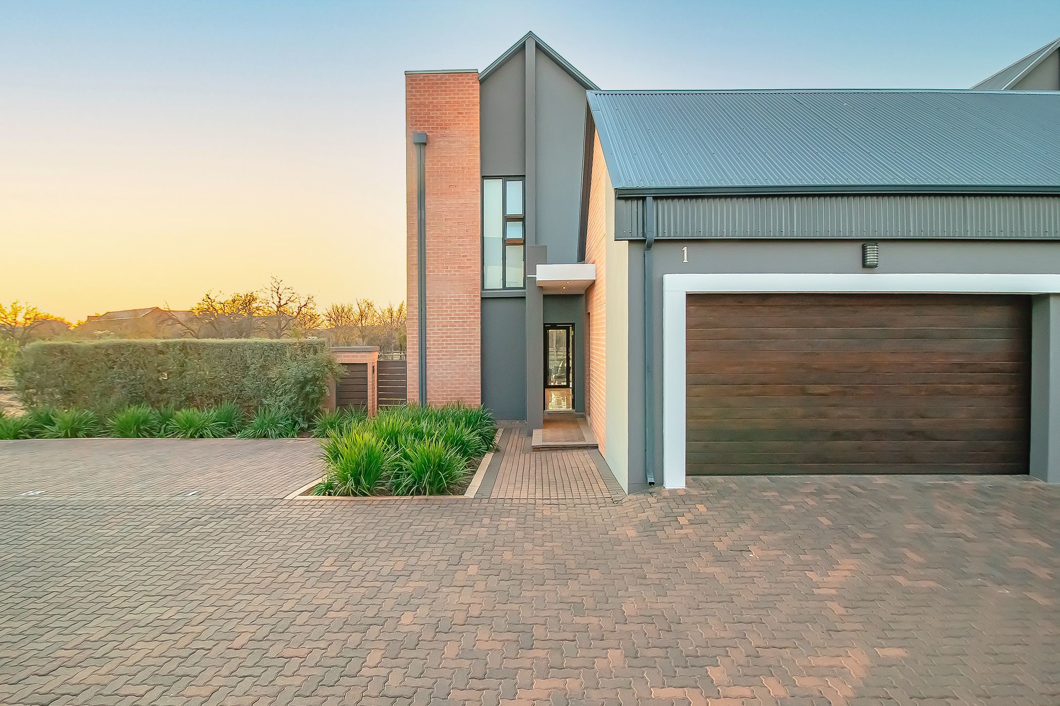 3 Bedroom Townhouse For Sale Southdowns Estate CN1584435 Pam