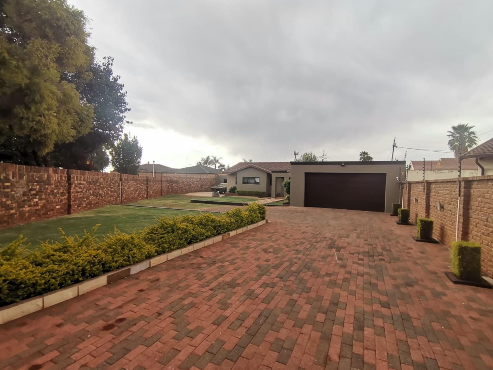 3-bedroom-house-for-sale-lenasia-south-1gv1584106-pam-golding