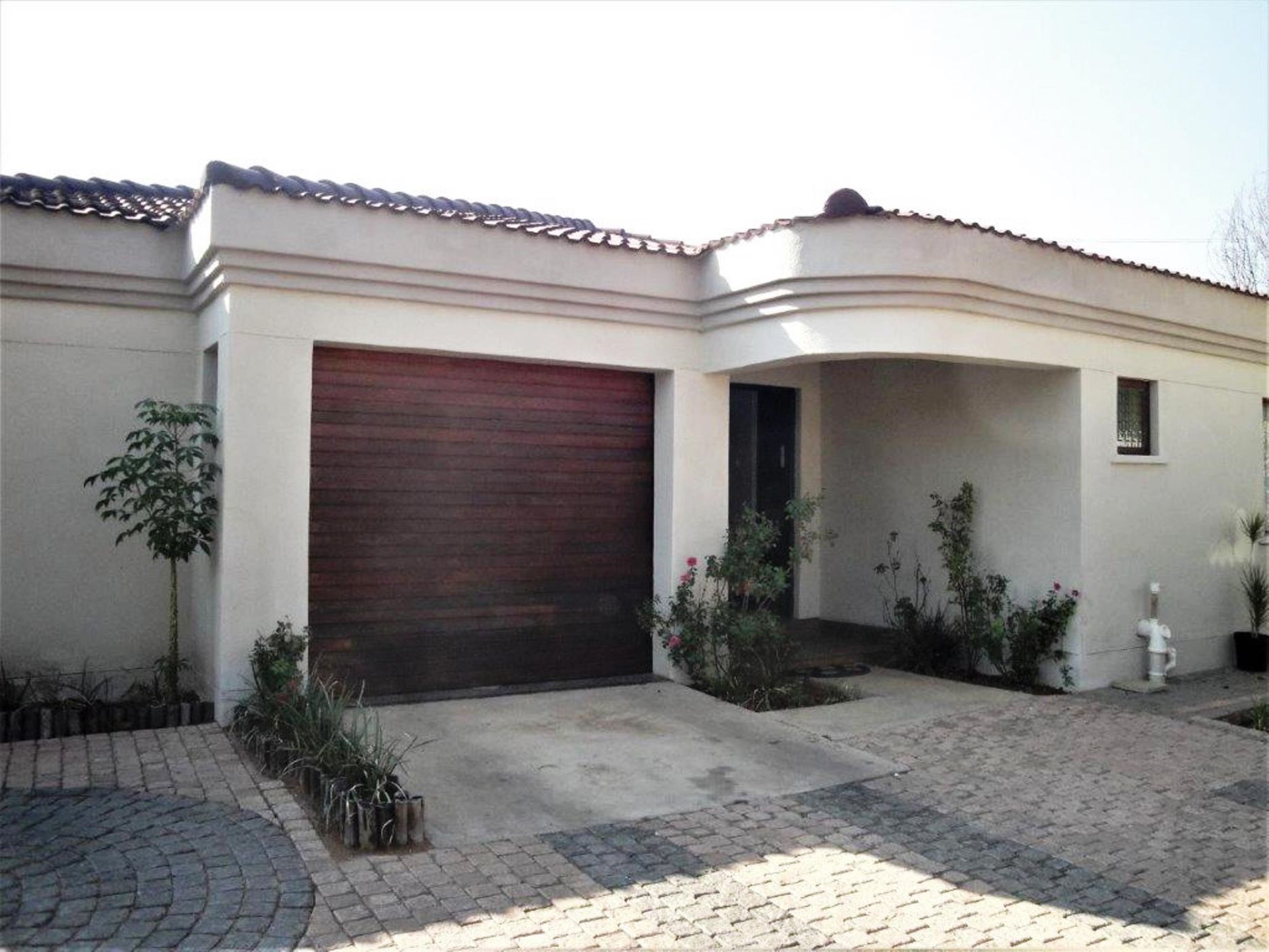 4 Bedroom House For Sale Phakalane (Botswana) 3BO1585027 Pam