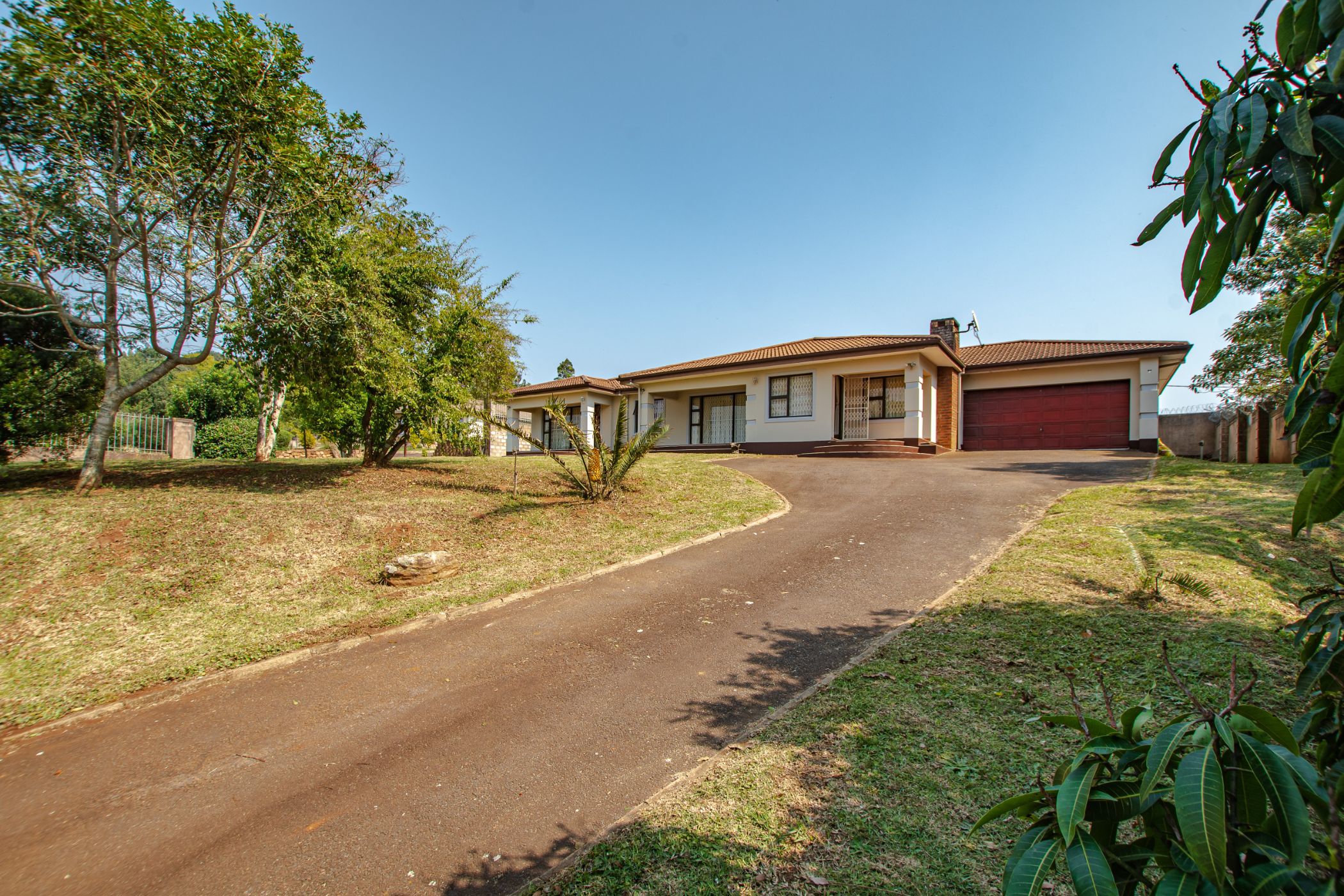 3 Bedroom House For Sale West Riding (Hillcrest) 1KF1587322 Pam