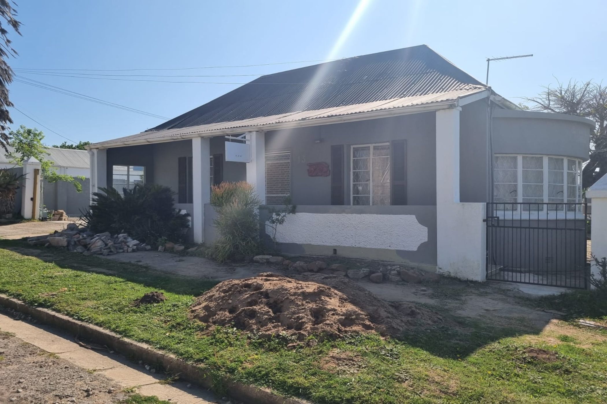 3 bedroom house to rent in Sunnyside (Grahamstown (Makhanda))