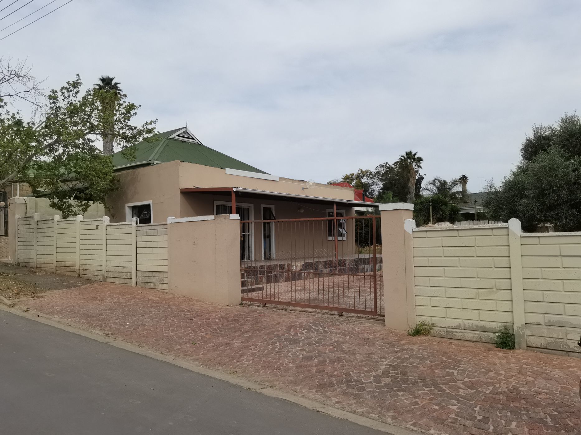 1 Bedroom House For Sale | Oudtshoorn North | 1OU1587057 | Pam Golding ...