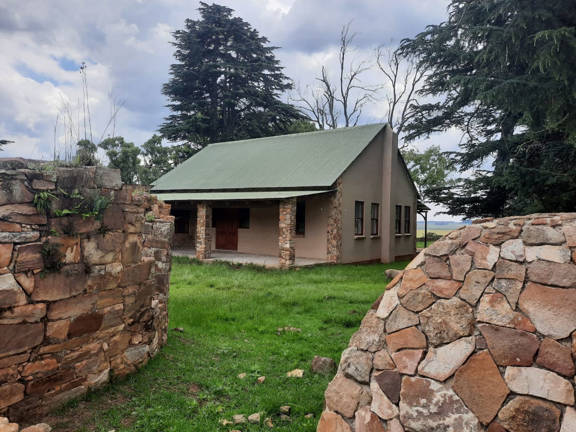 1007 hectare Mixed Use Farm For Sale Dullstroom 1DS1587295 Pam