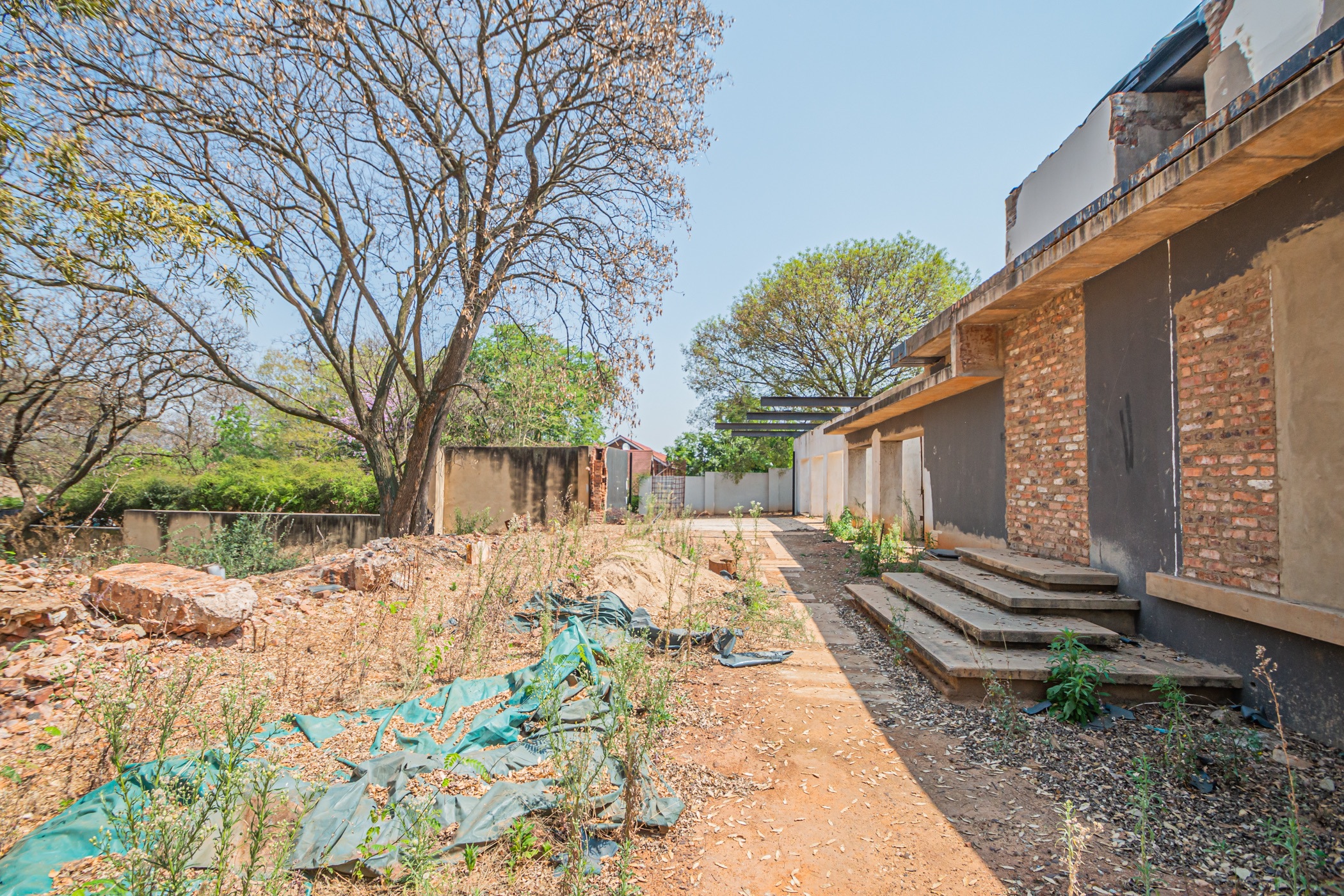 https://listing.pamgolding.co.za/images/properties/202209/209562/H/209562_H_49.jpg
